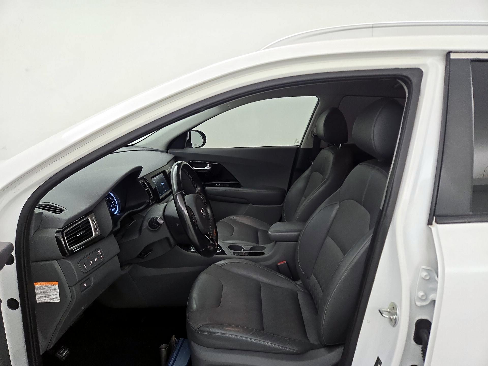 Thumbnail: 2019 Kia Niro - 11