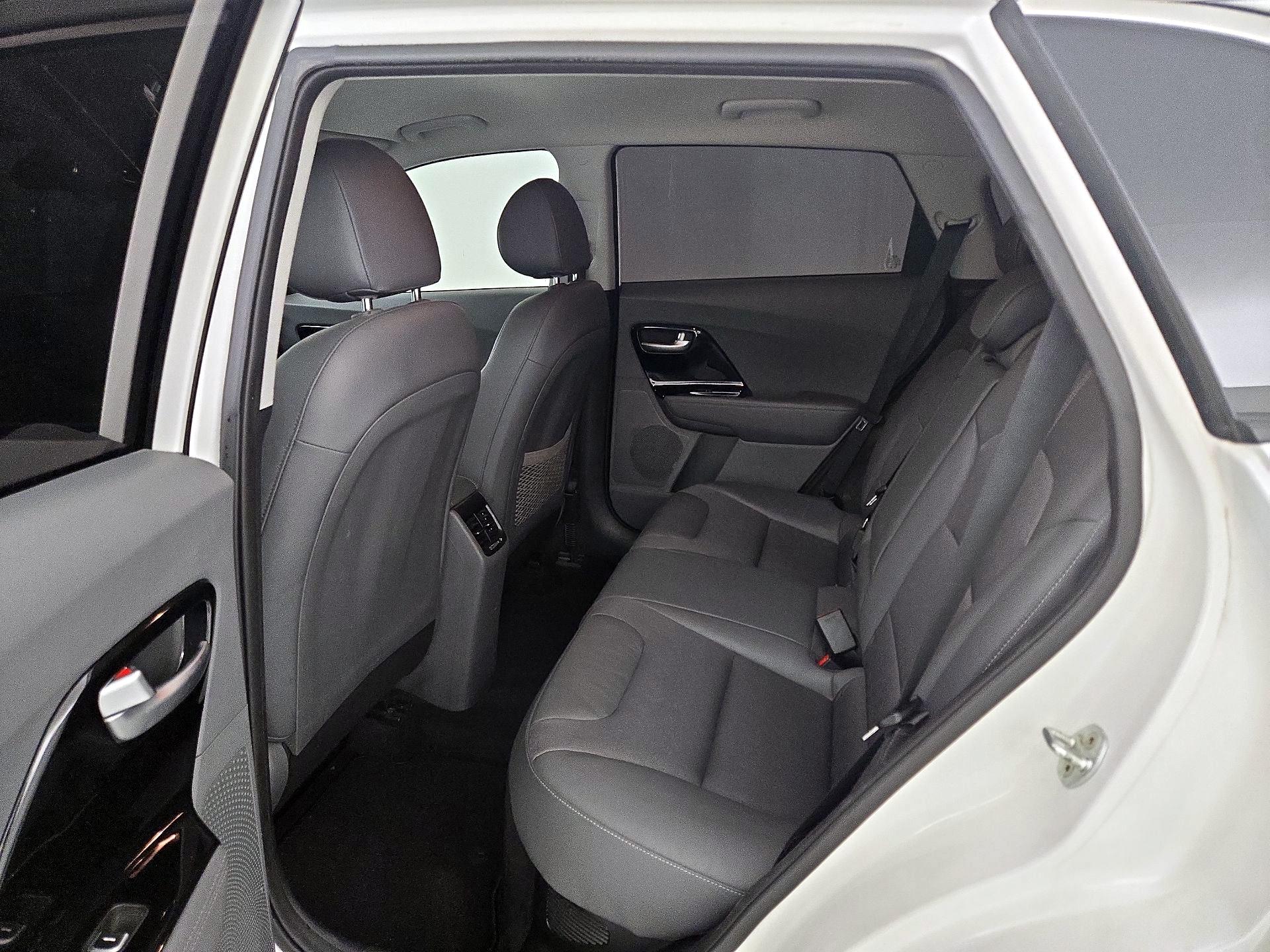 Thumbnail: 2019 Kia Niro - 19