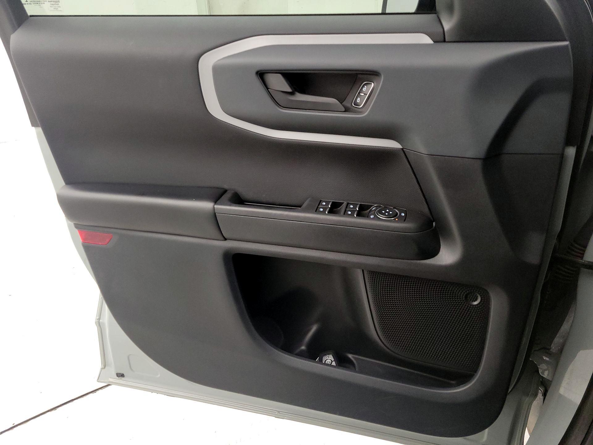 Thumbnail: 2021 Ford Bronco Sport - 10