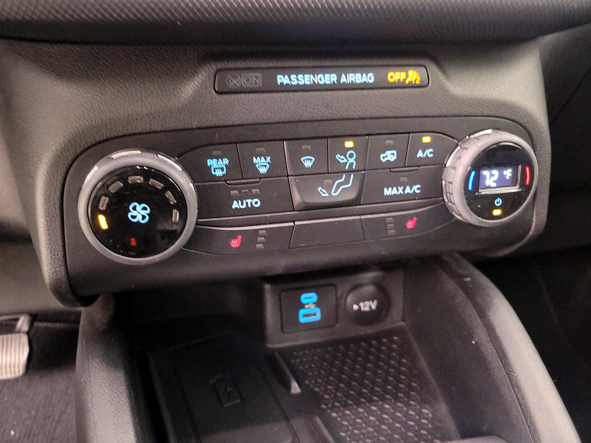 Thumbnail: 2021 Ford Bronco Sport - 15