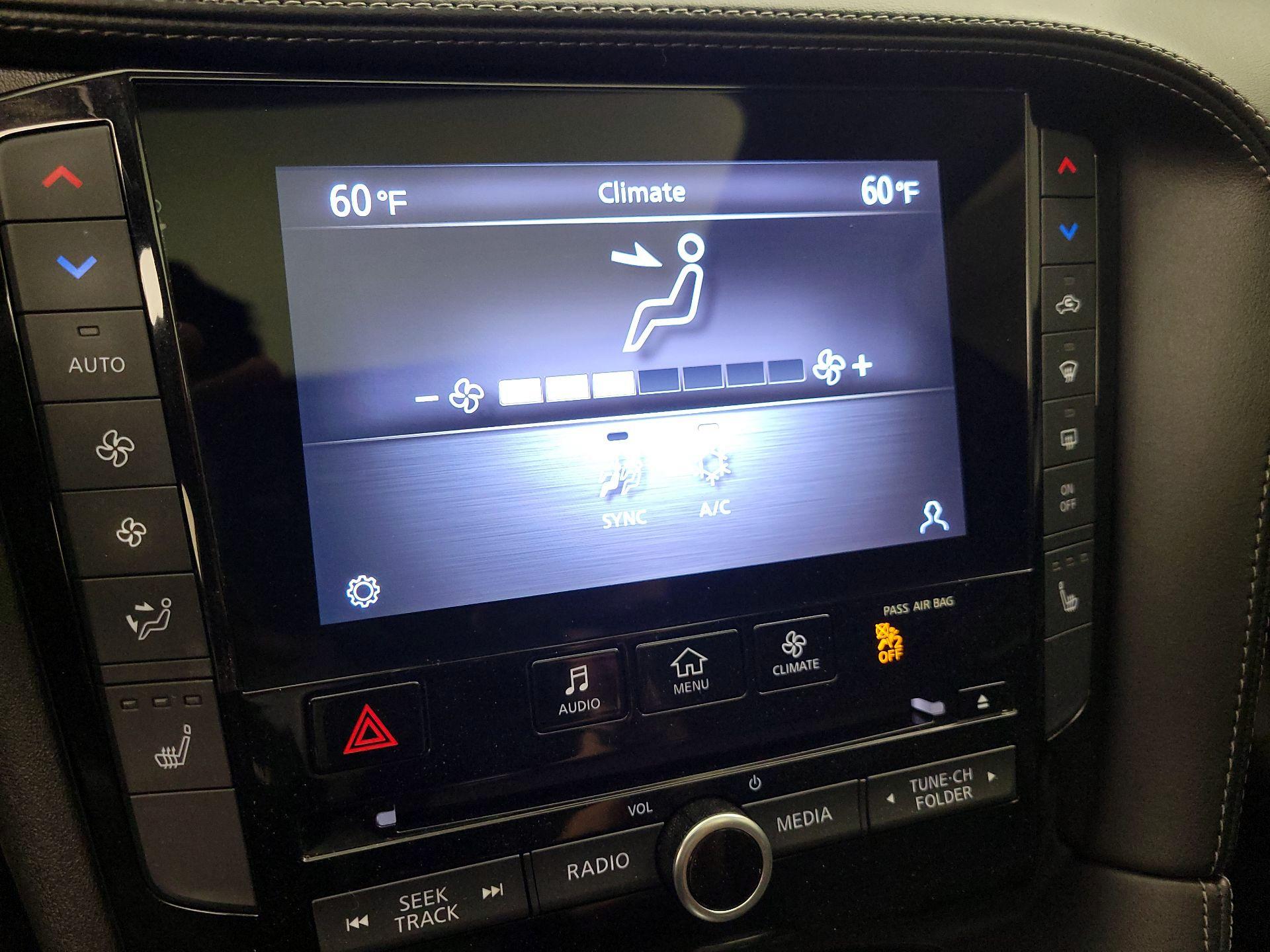 Thumbnail: 2020 INFINITI QX50 - 17