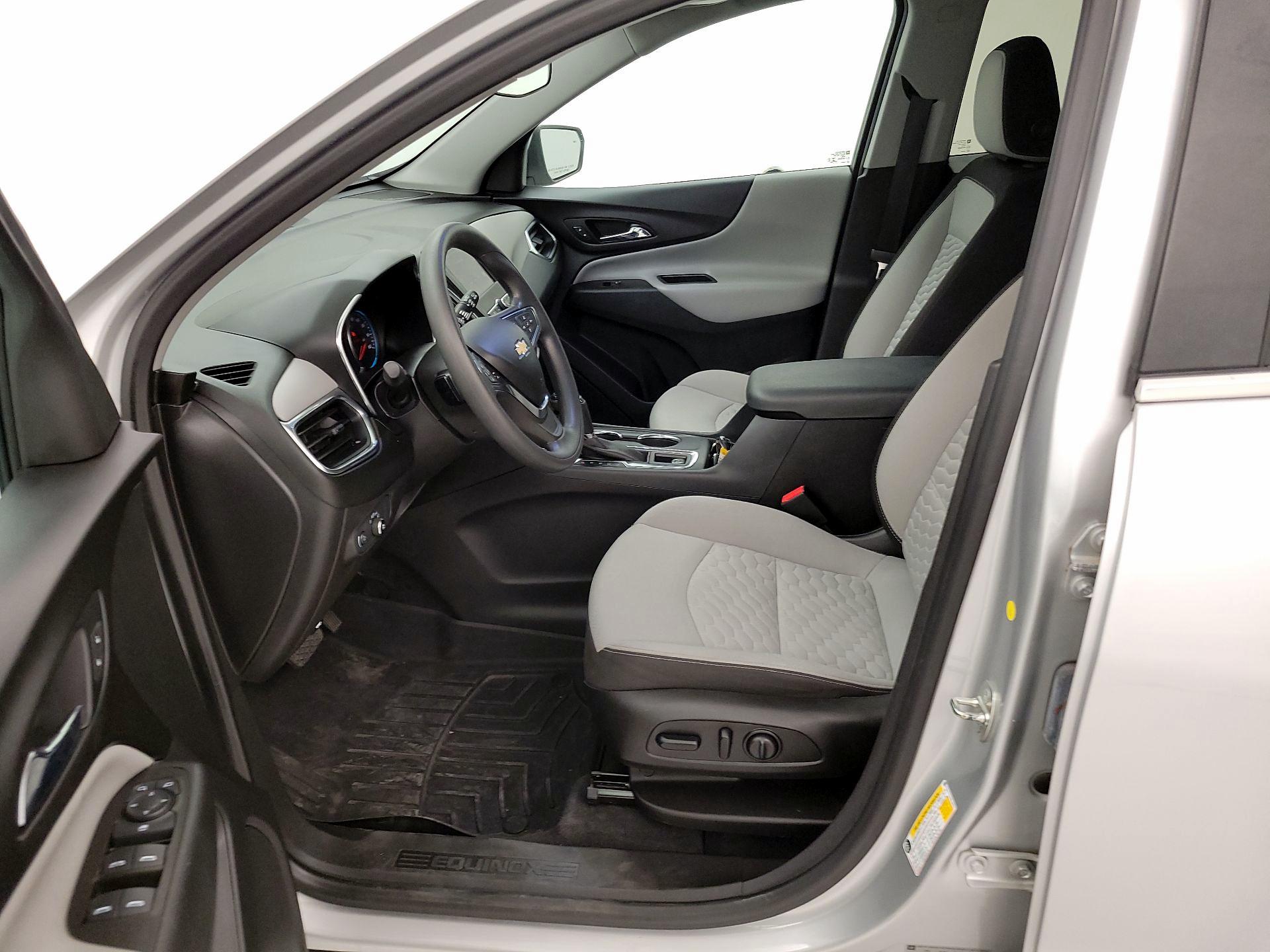 Thumbnail: 2021 Chevrolet Equinox - 11