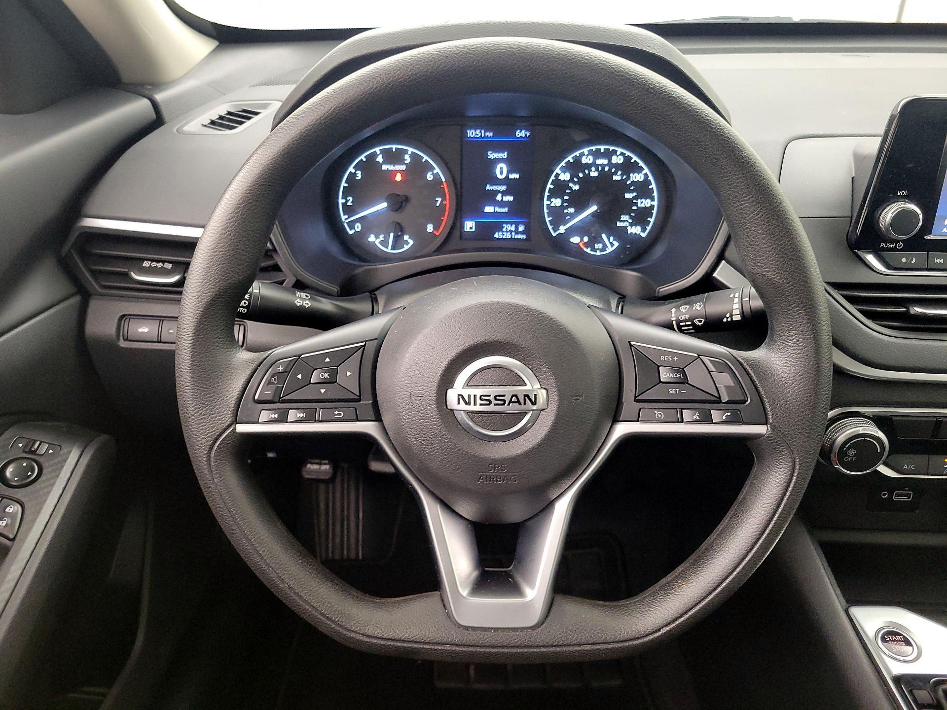 Thumbnail: 2022 Nissan Altima - 10