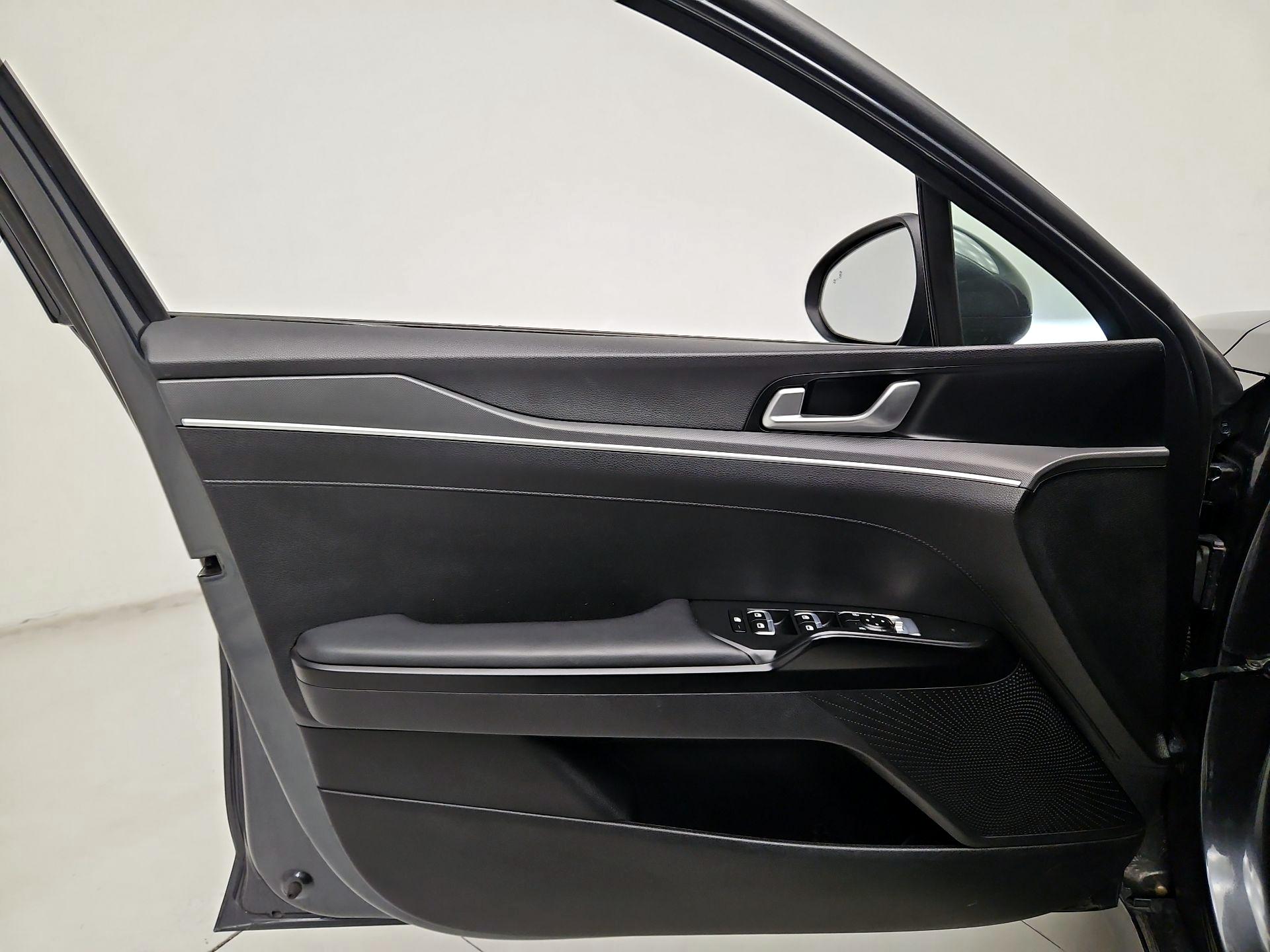 Thumbnail: 2023 Kia K5 - 12