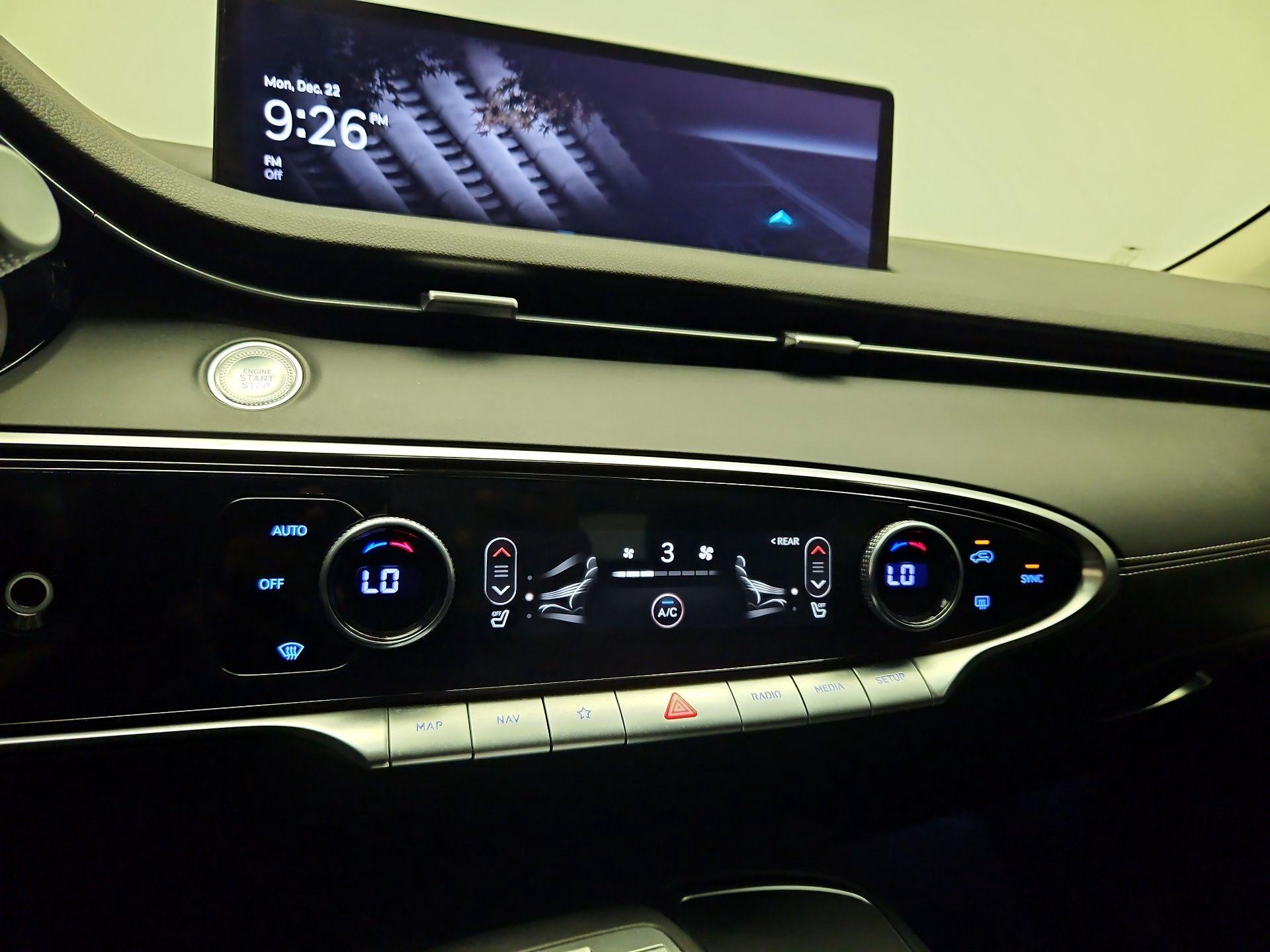 Thumbnail: 2023 Genesis GV70 - 16