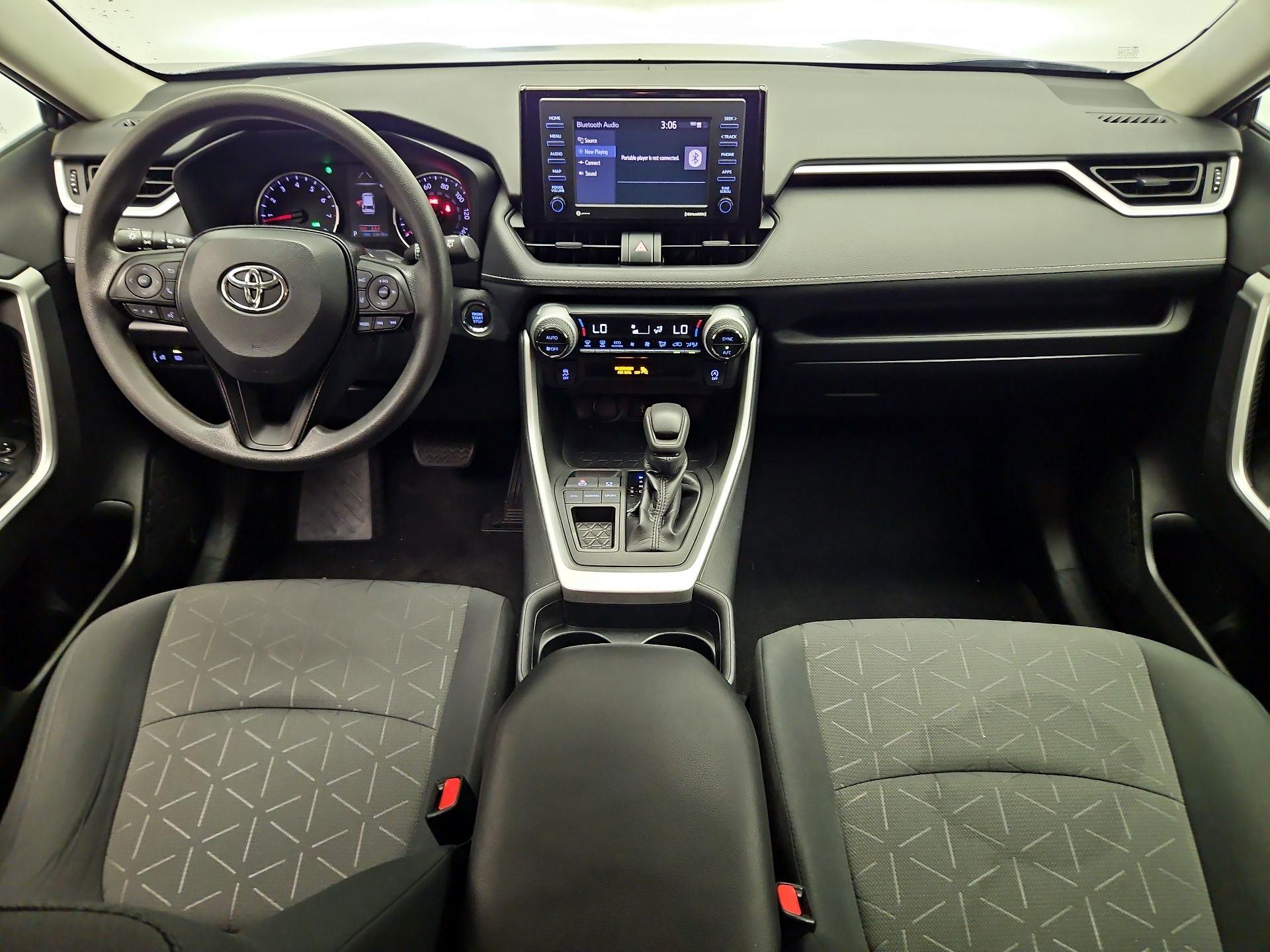 Thumbnail: 2021 Toyota RAV4 - 9