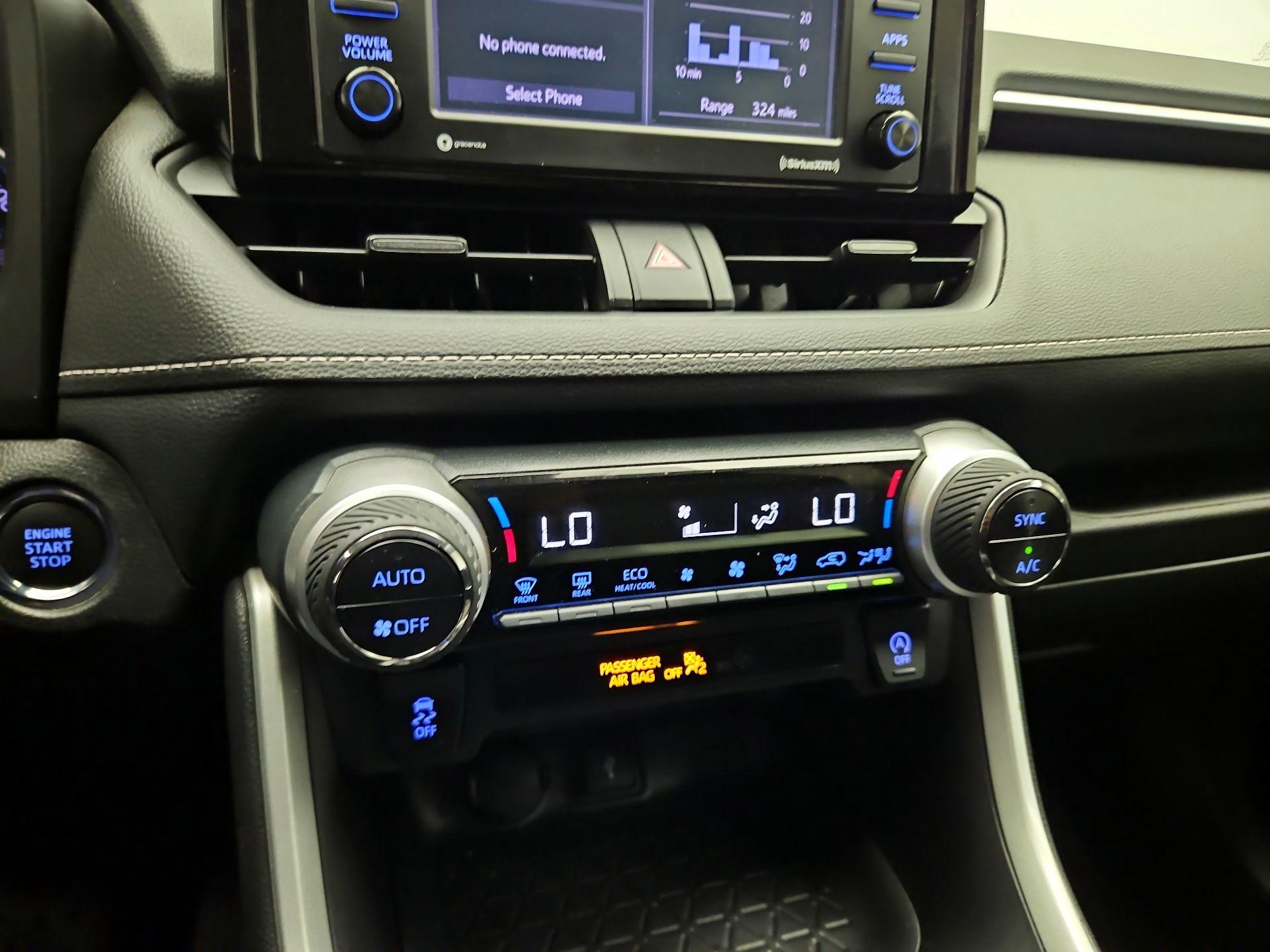 Thumbnail: 2021 Toyota RAV4 - 15