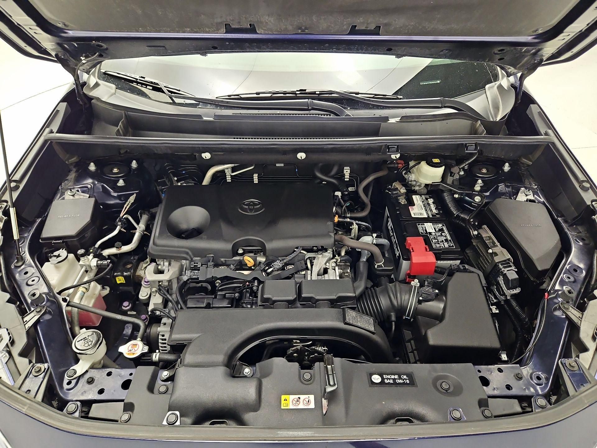 Thumbnail: 2021 Toyota RAV4 - 19