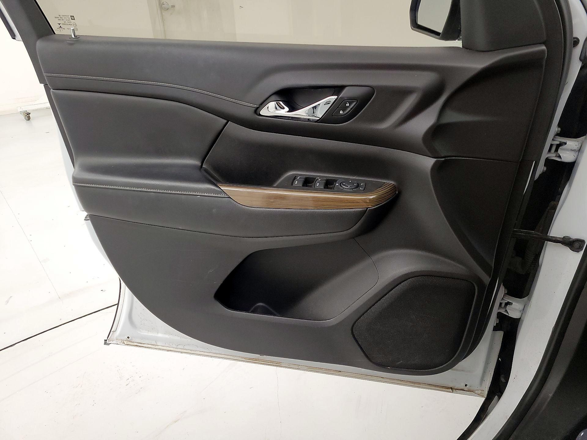 Thumbnail: 2019 GMC Acadia - 10