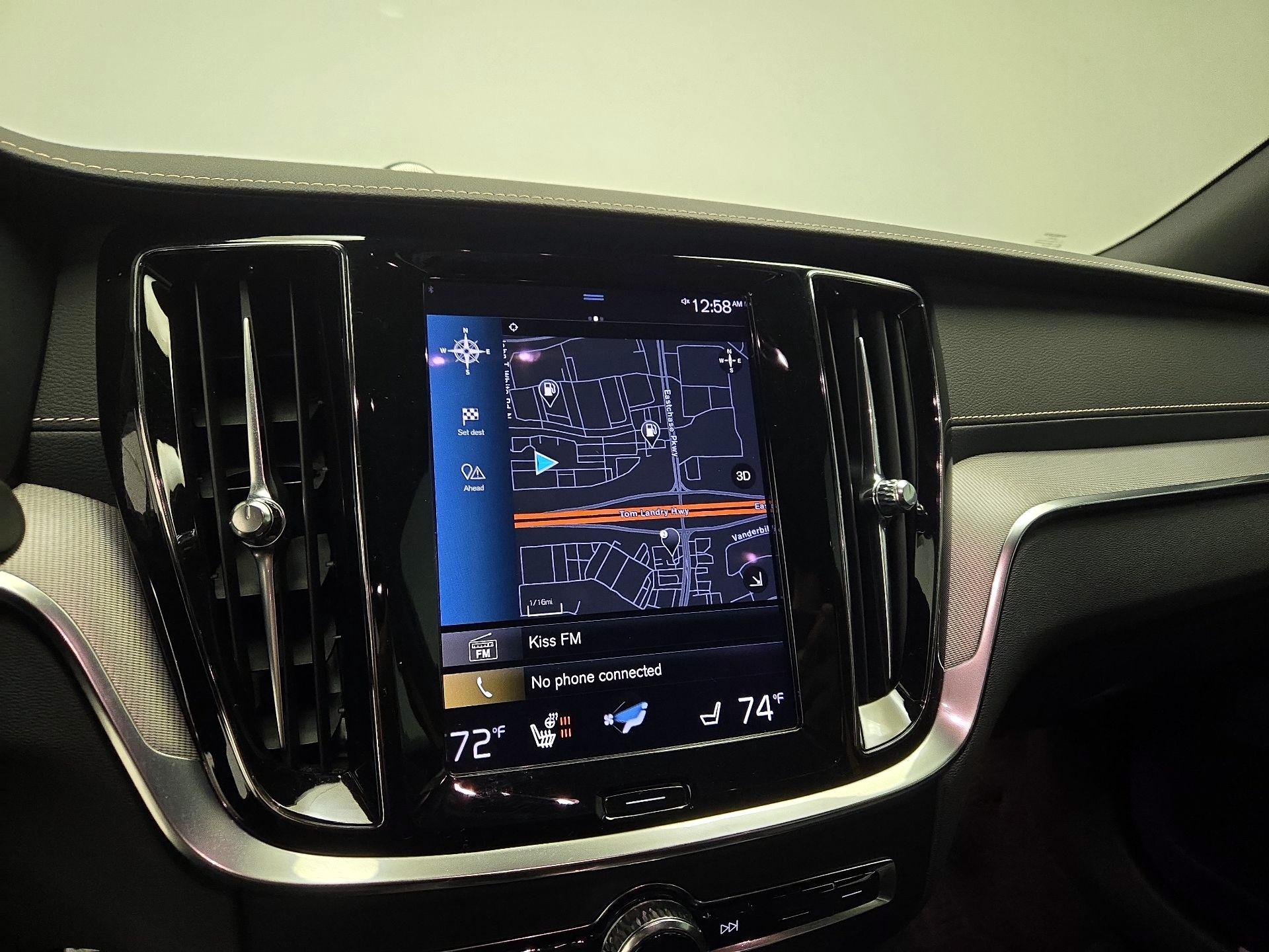 Thumbnail: 2021 Volvo V60 - 14