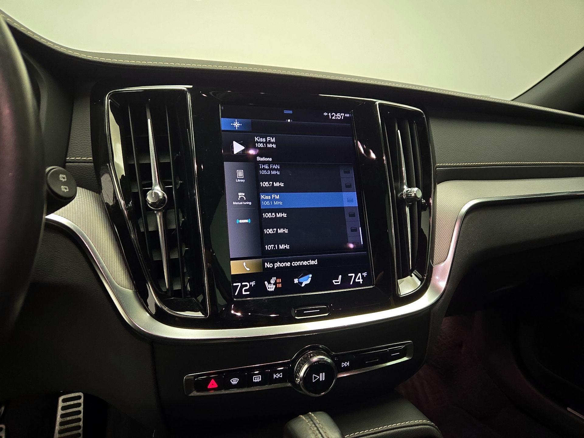 Thumbnail: 2021 Volvo V60 - 16