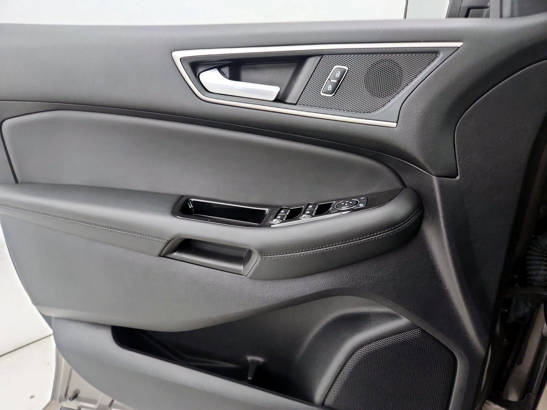 Thumbnail: 2019 Ford Edge - 12