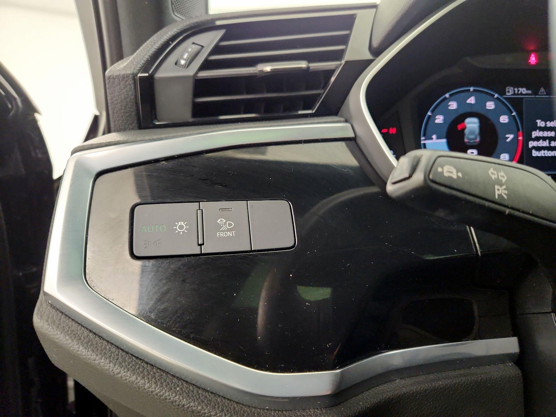 Thumbnail: 2023 Audi Q3 - 13