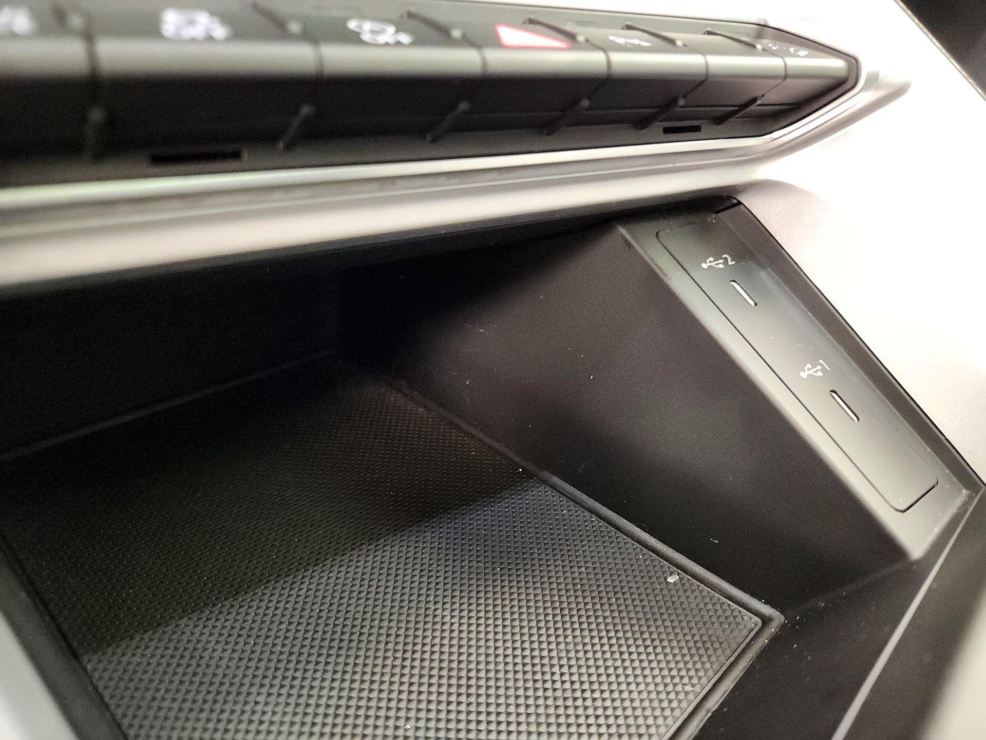 Thumbnail: 2023 Audi Q3 - 18