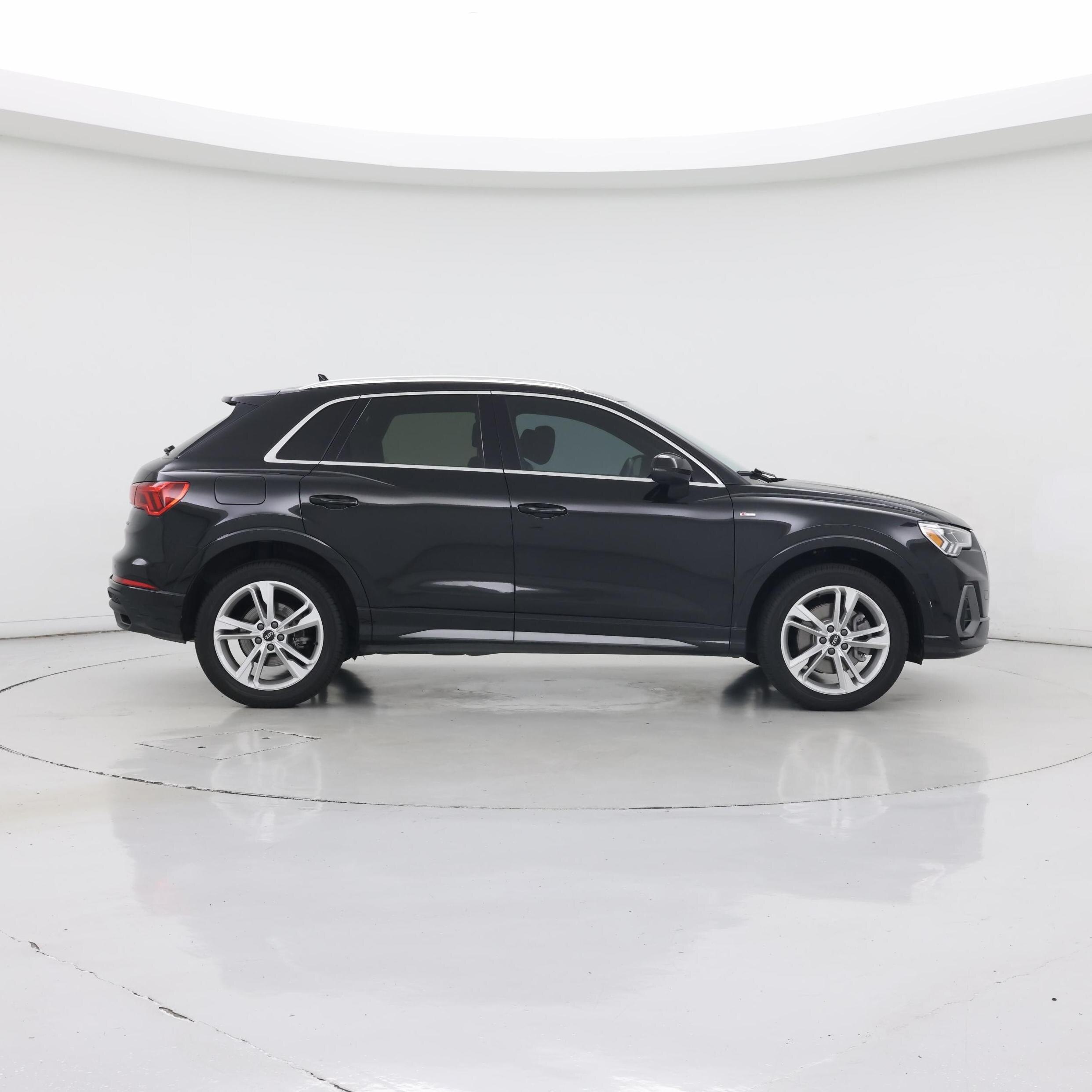 Thumbnail: 2023 Audi Q3 - 7