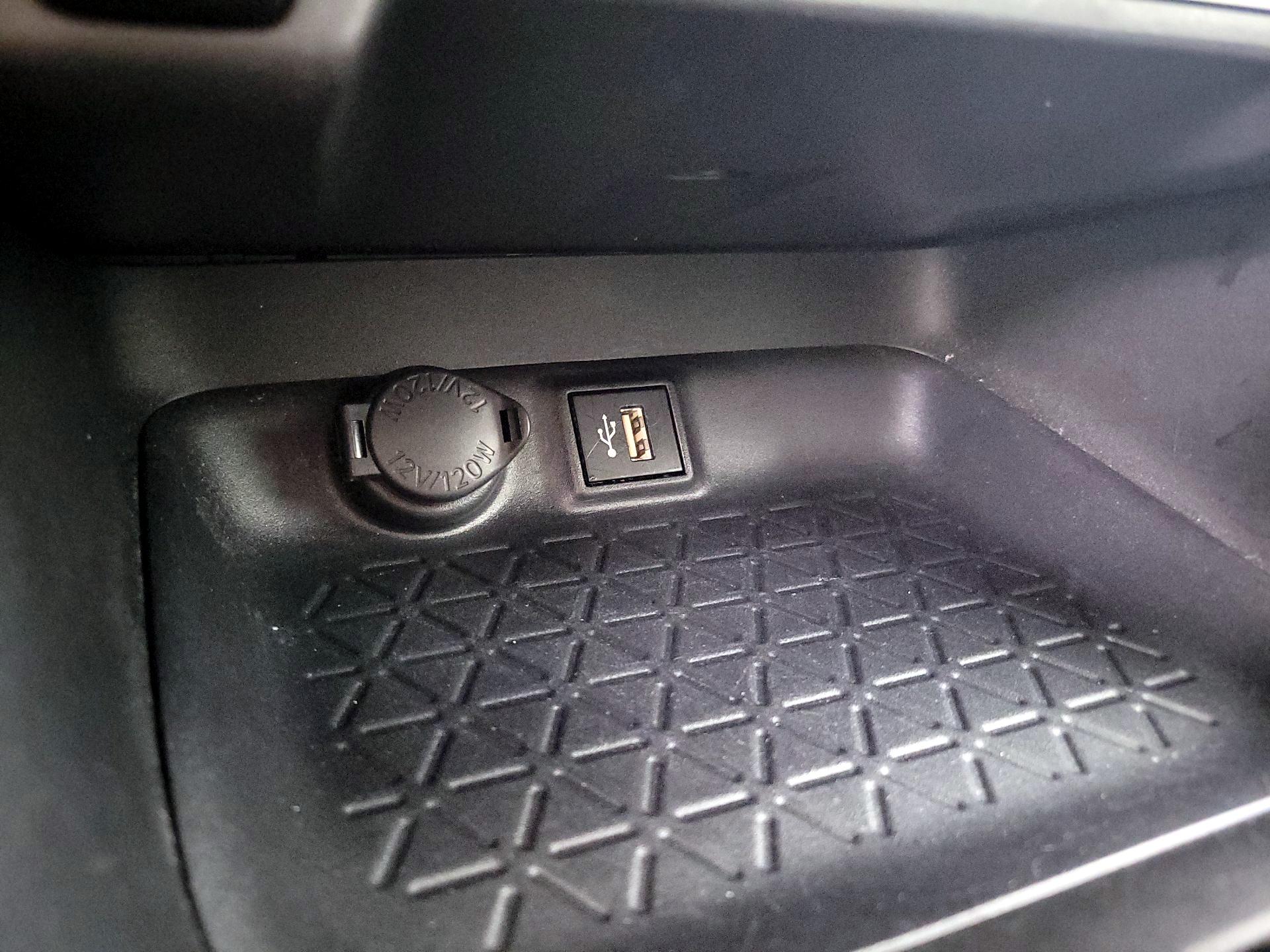 Thumbnail: 2025 Toyota RAV4 - 18