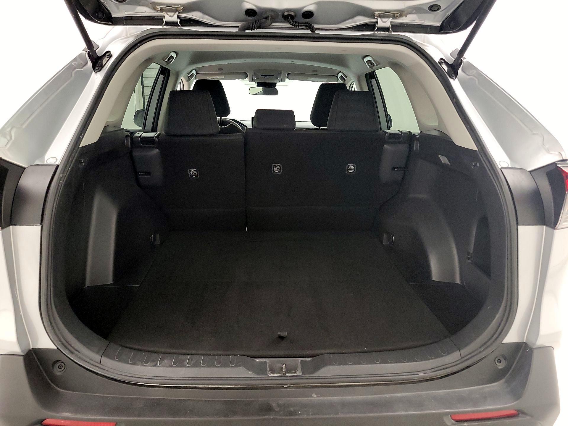 Thumbnail: 2025 Toyota RAV4 - 20