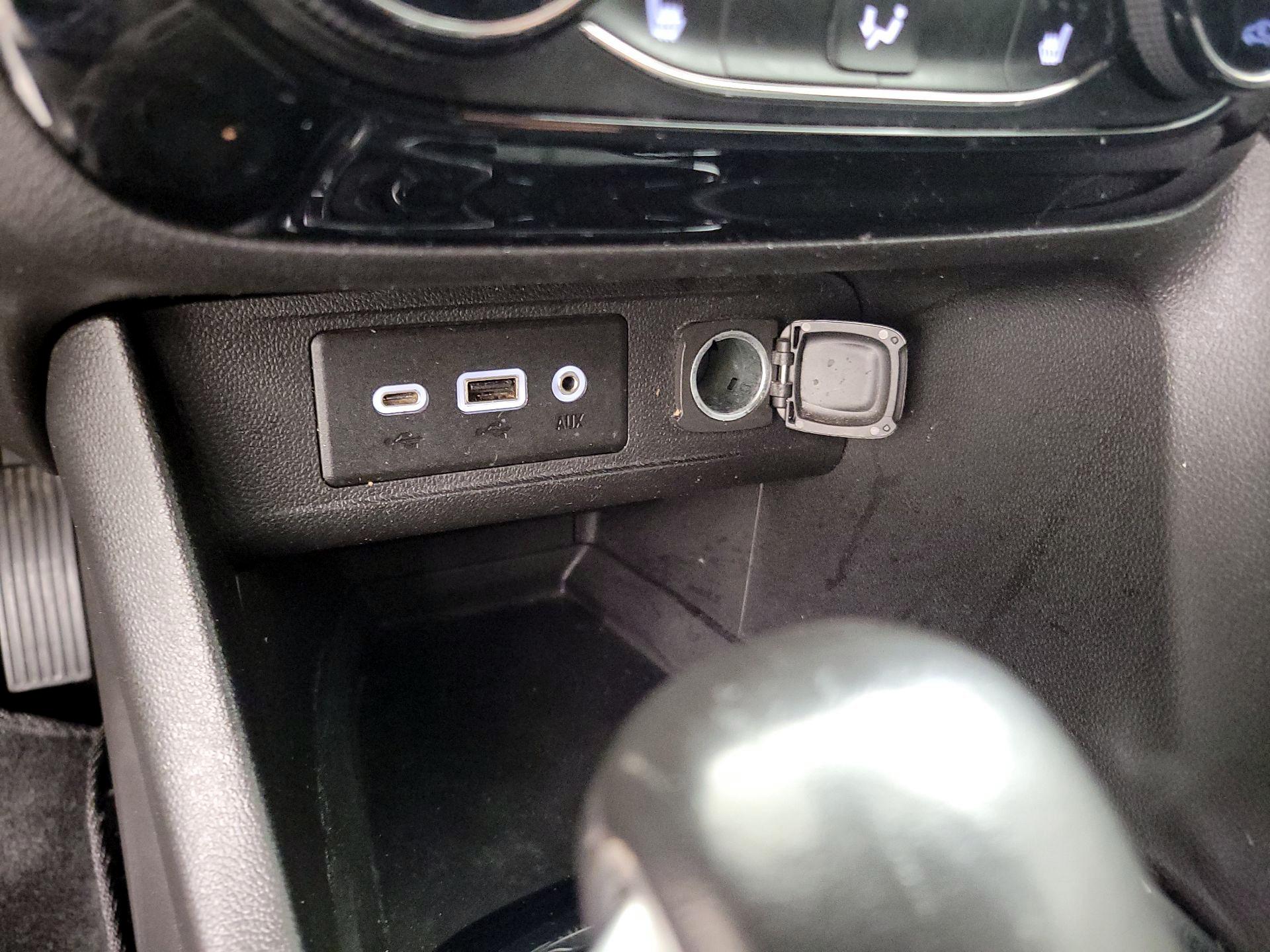 Thumbnail: 2021 Buick Encore GX - 18