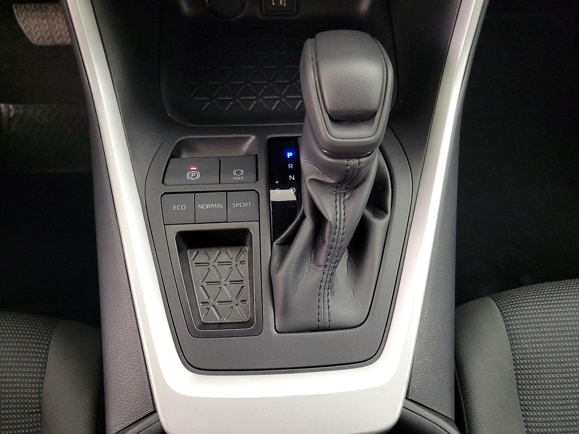 Thumbnail: 2025 Toyota RAV4 - 17