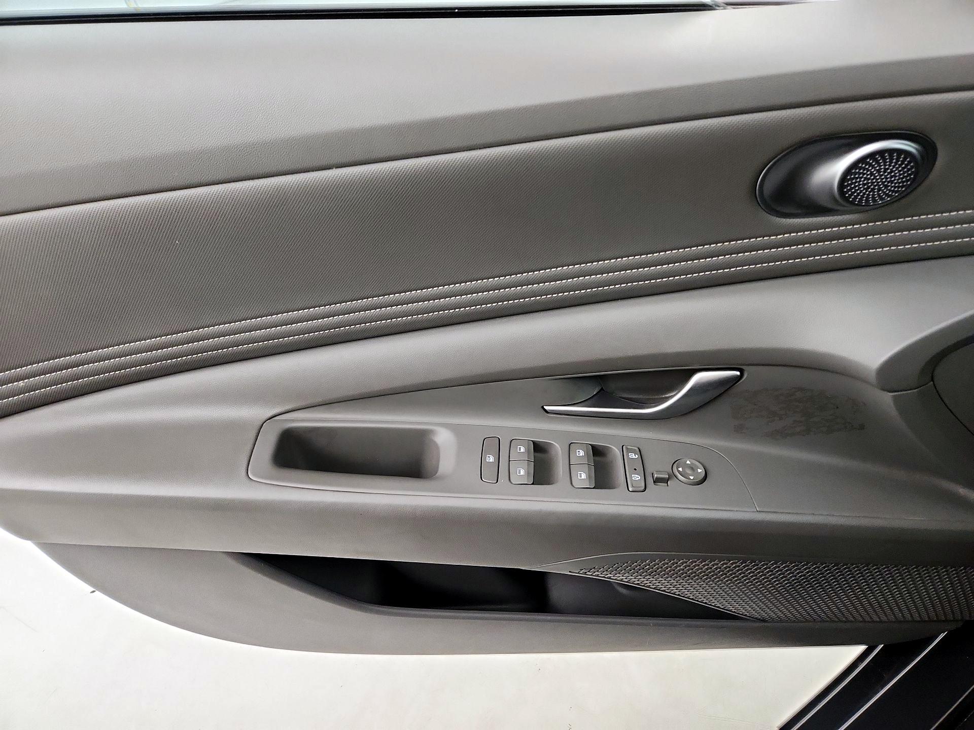 Thumbnail: 2023 Hyundai Elantra - 12