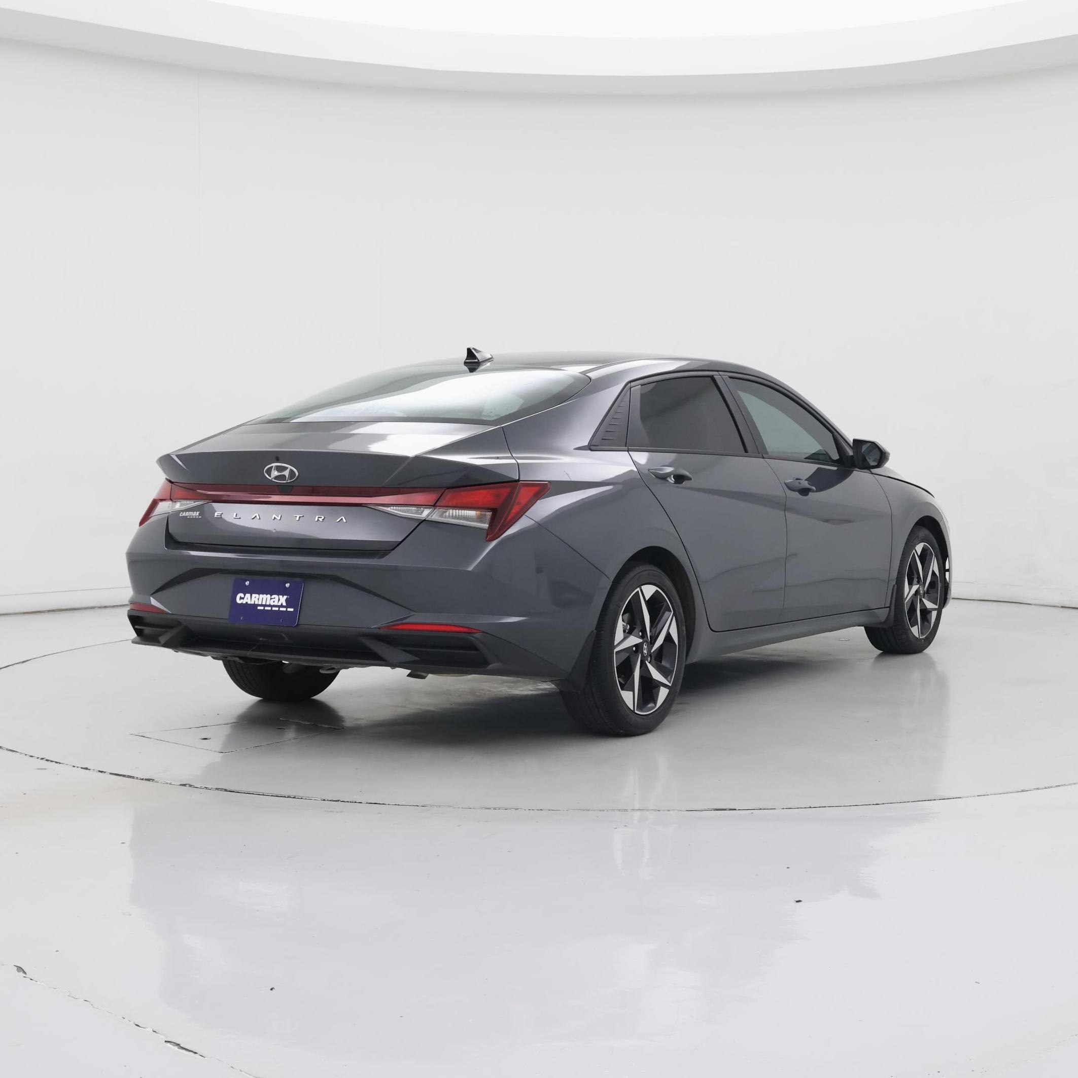 Thumbnail: 2023 Hyundai Elantra - 8