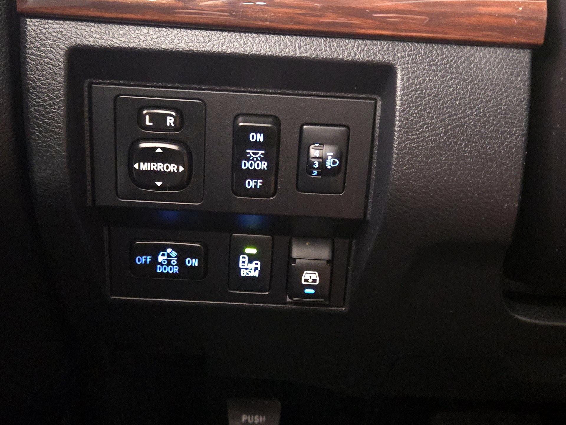 Thumbnail: 2016 Toyota Tundra - 13