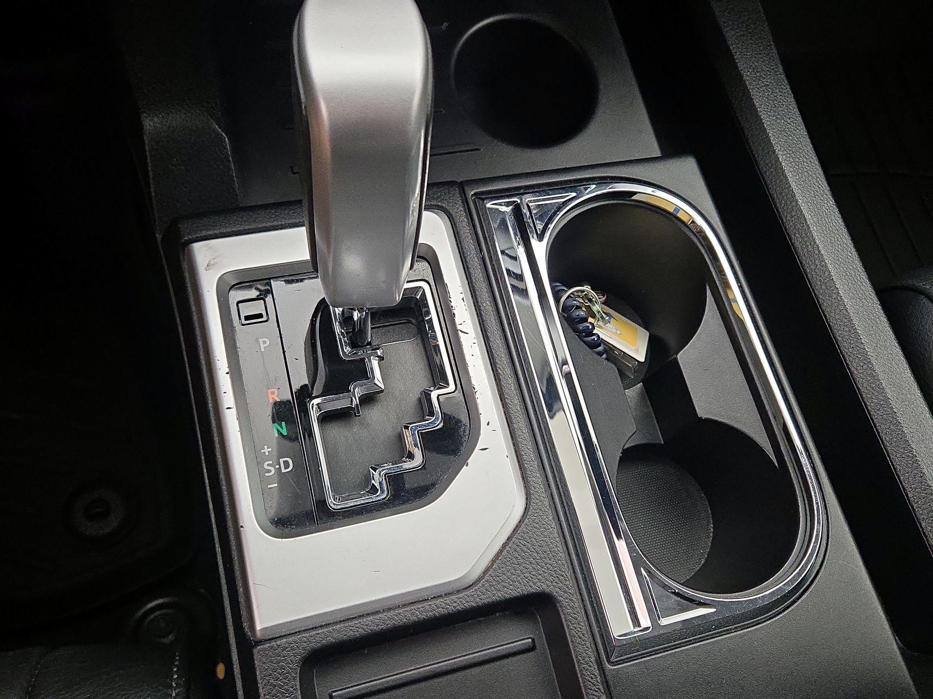 Thumbnail: 2016 Toyota Tundra - 17