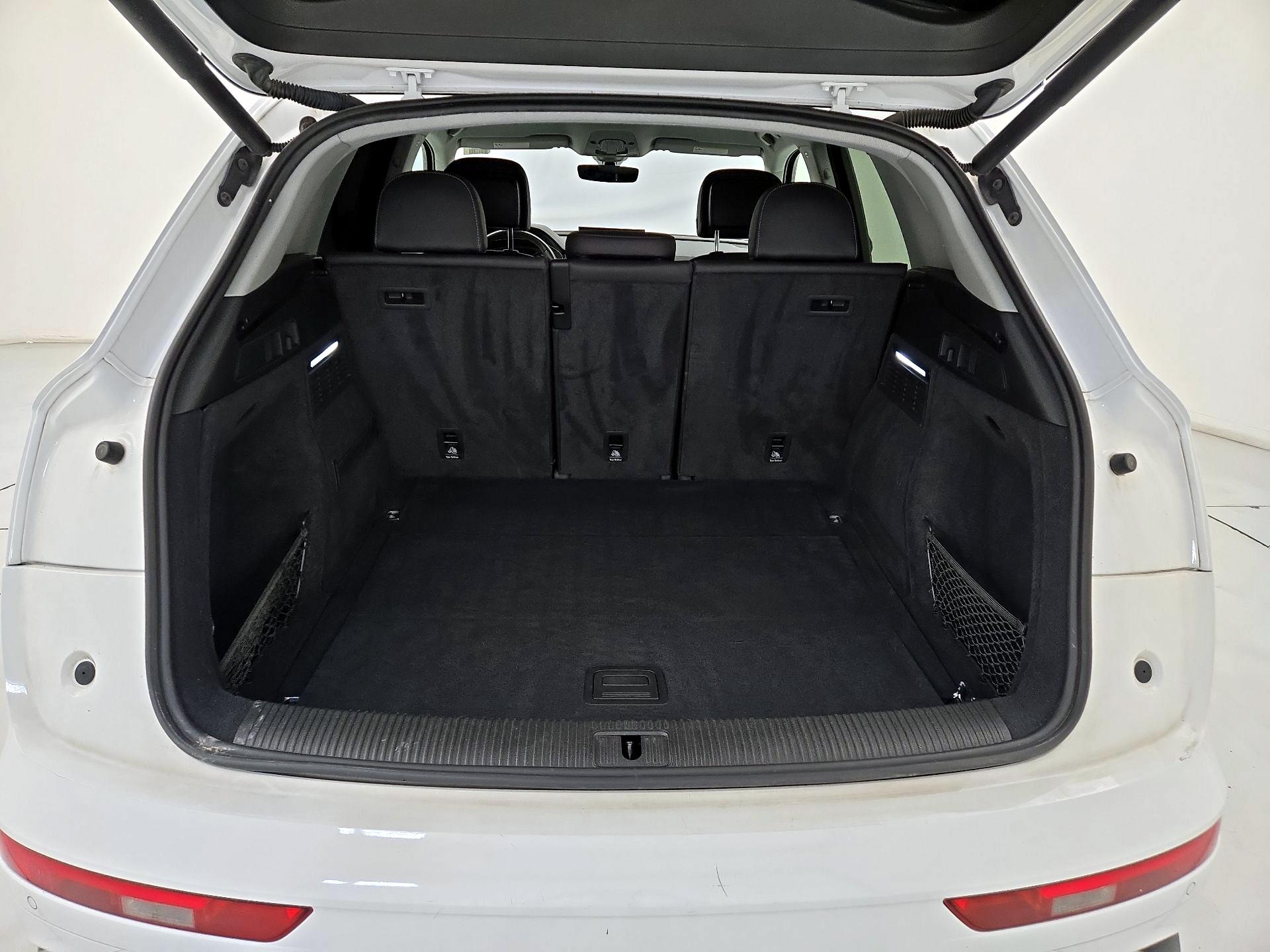 Thumbnail: 2021 Audi Q5 - 20