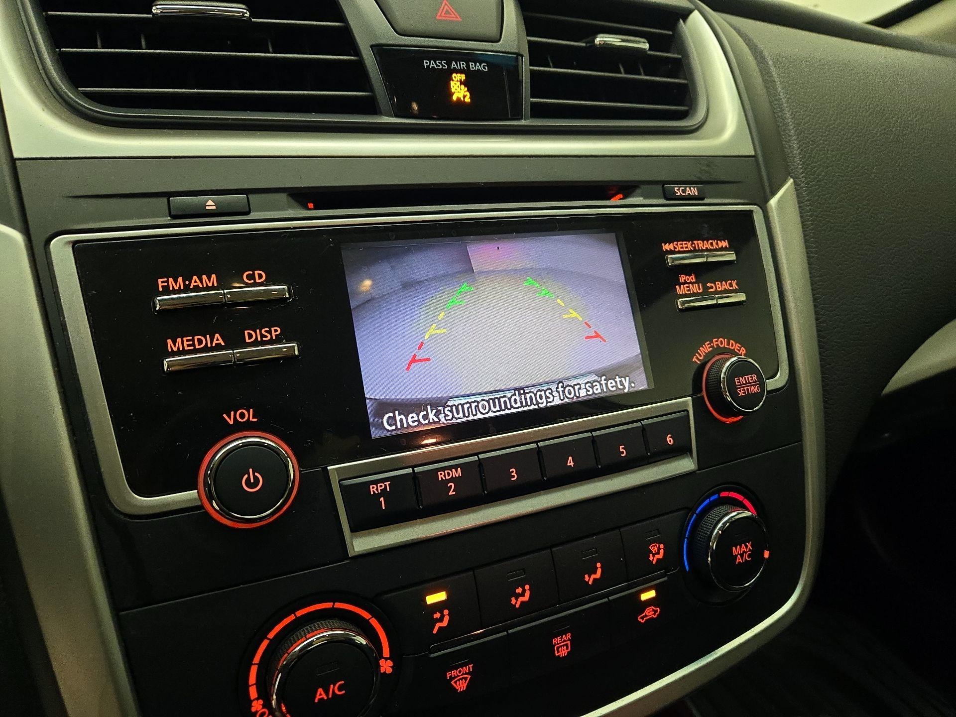 Thumbnail: 2017 Nissan Altima - 14