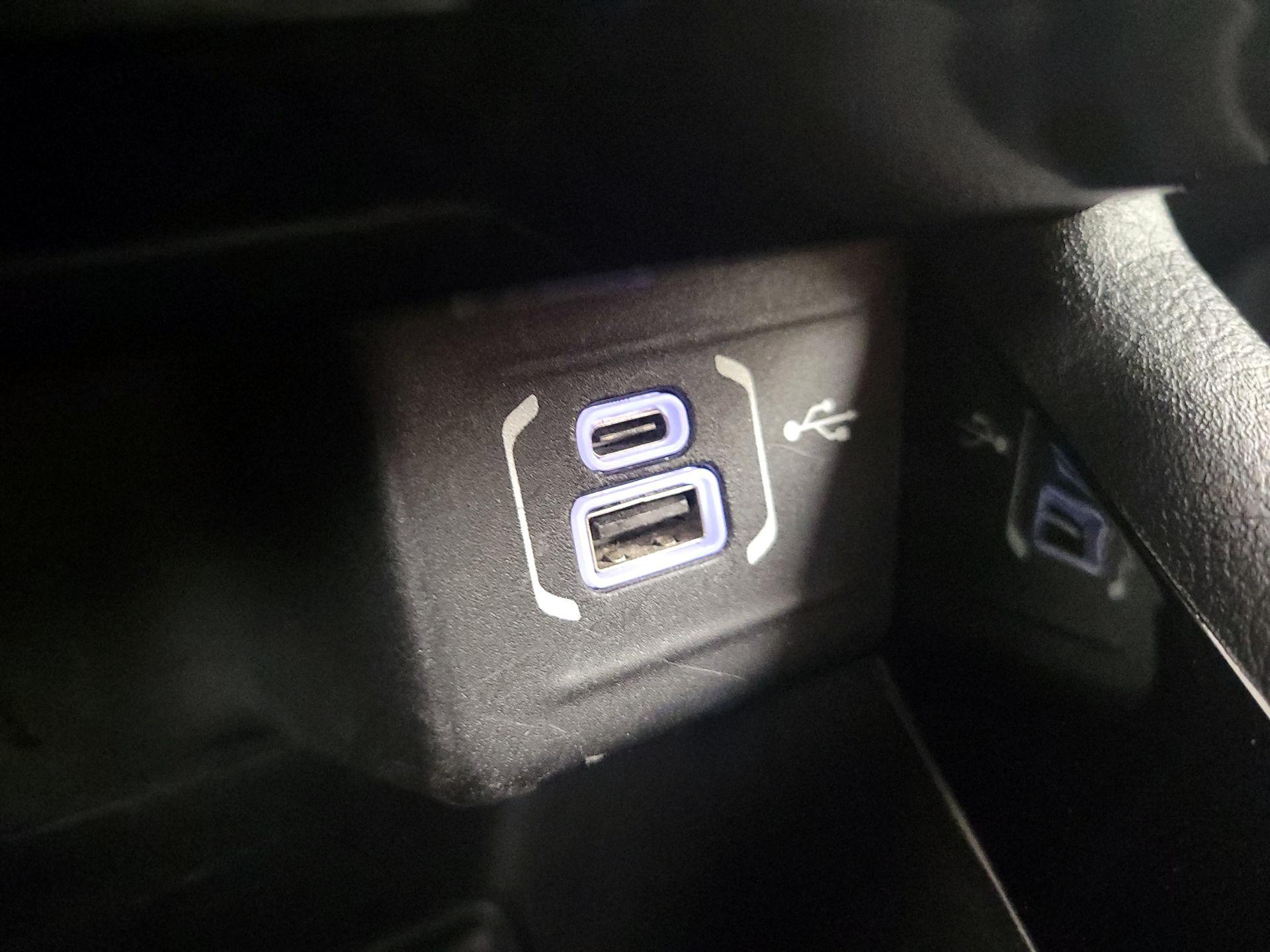 Thumbnail: 2022 Jeep Compass - 16