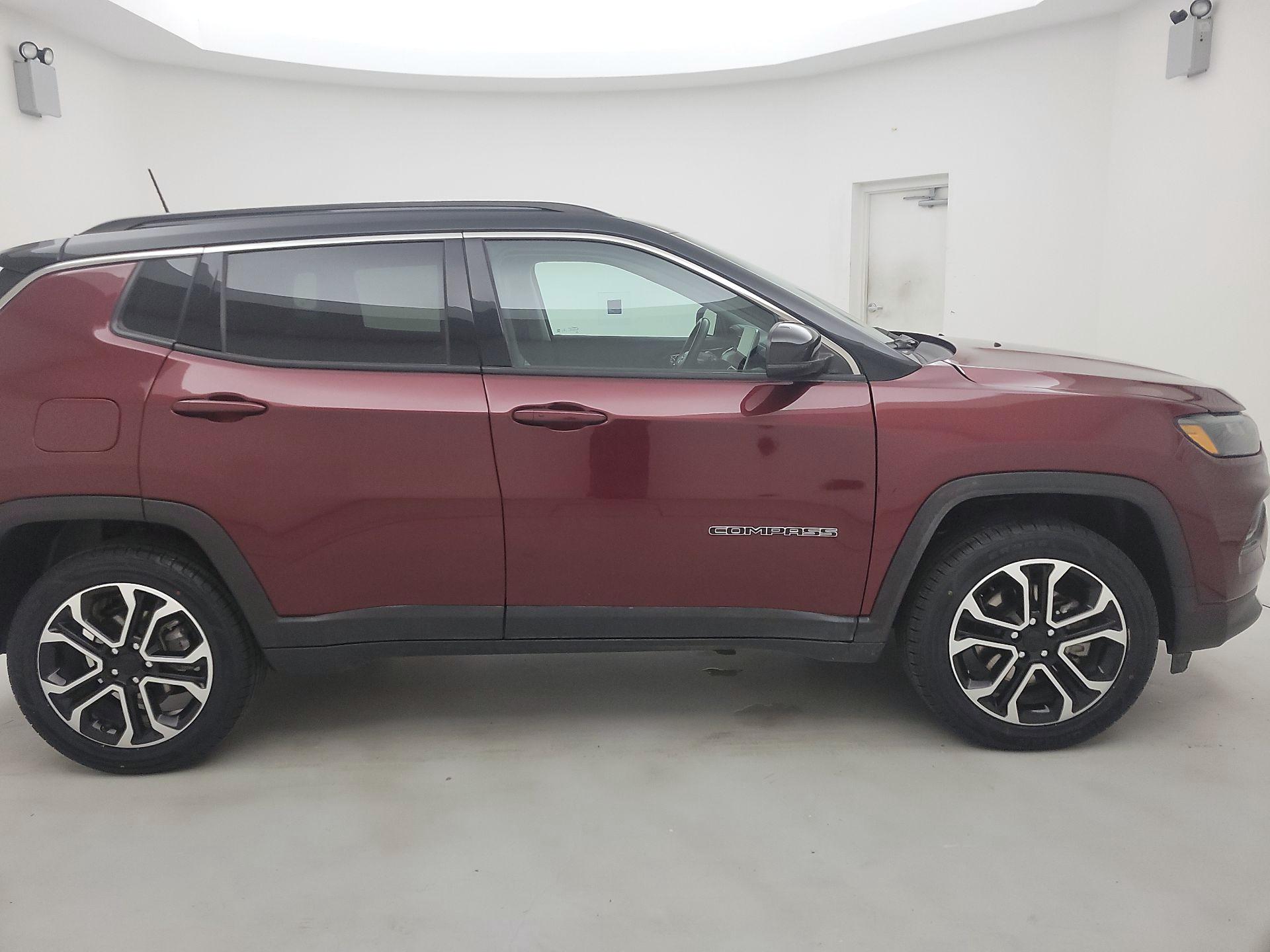 Thumbnail: 2022 Jeep Compass - 4