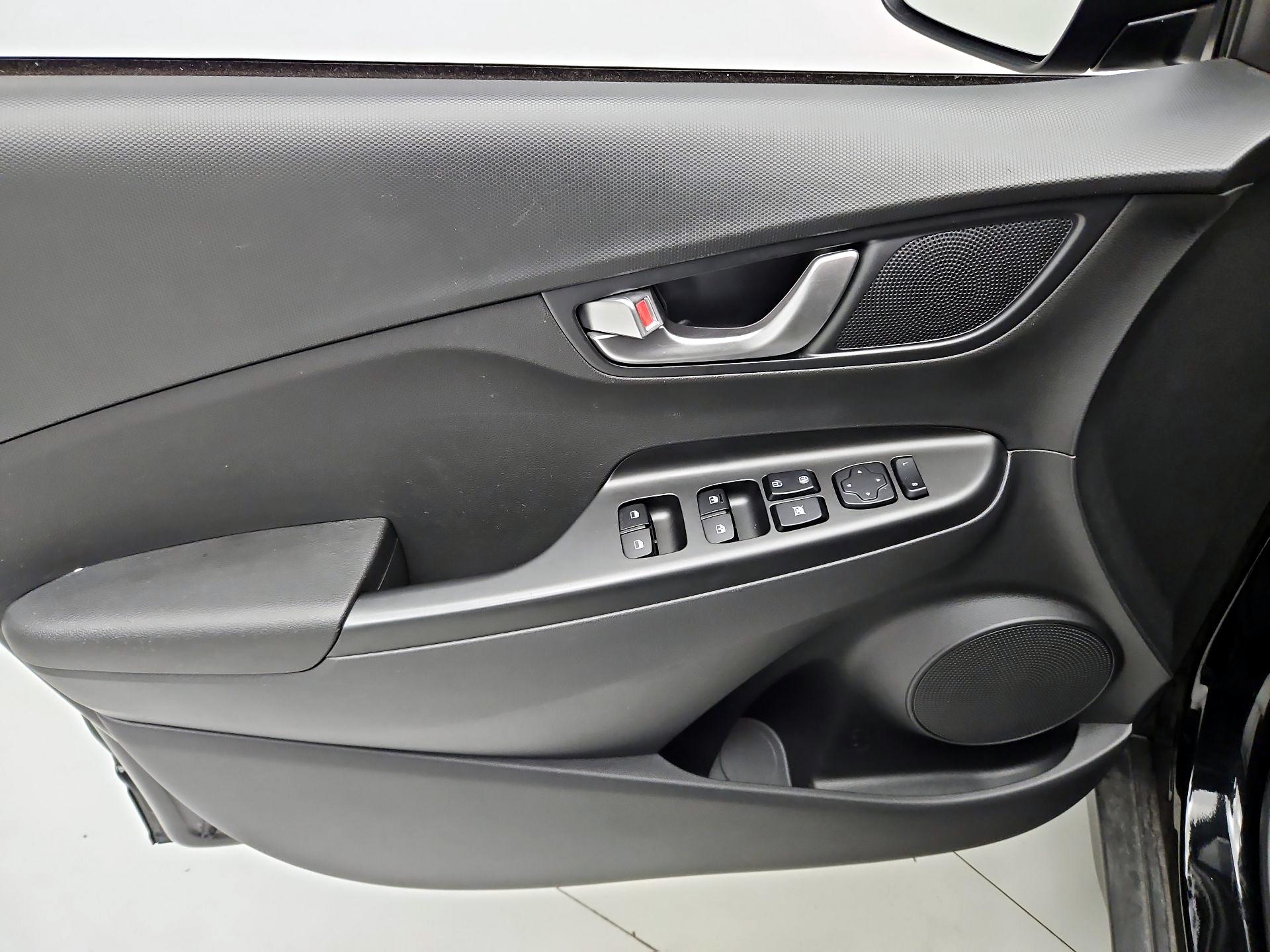 Thumbnail: 2022 Hyundai Kona - 12