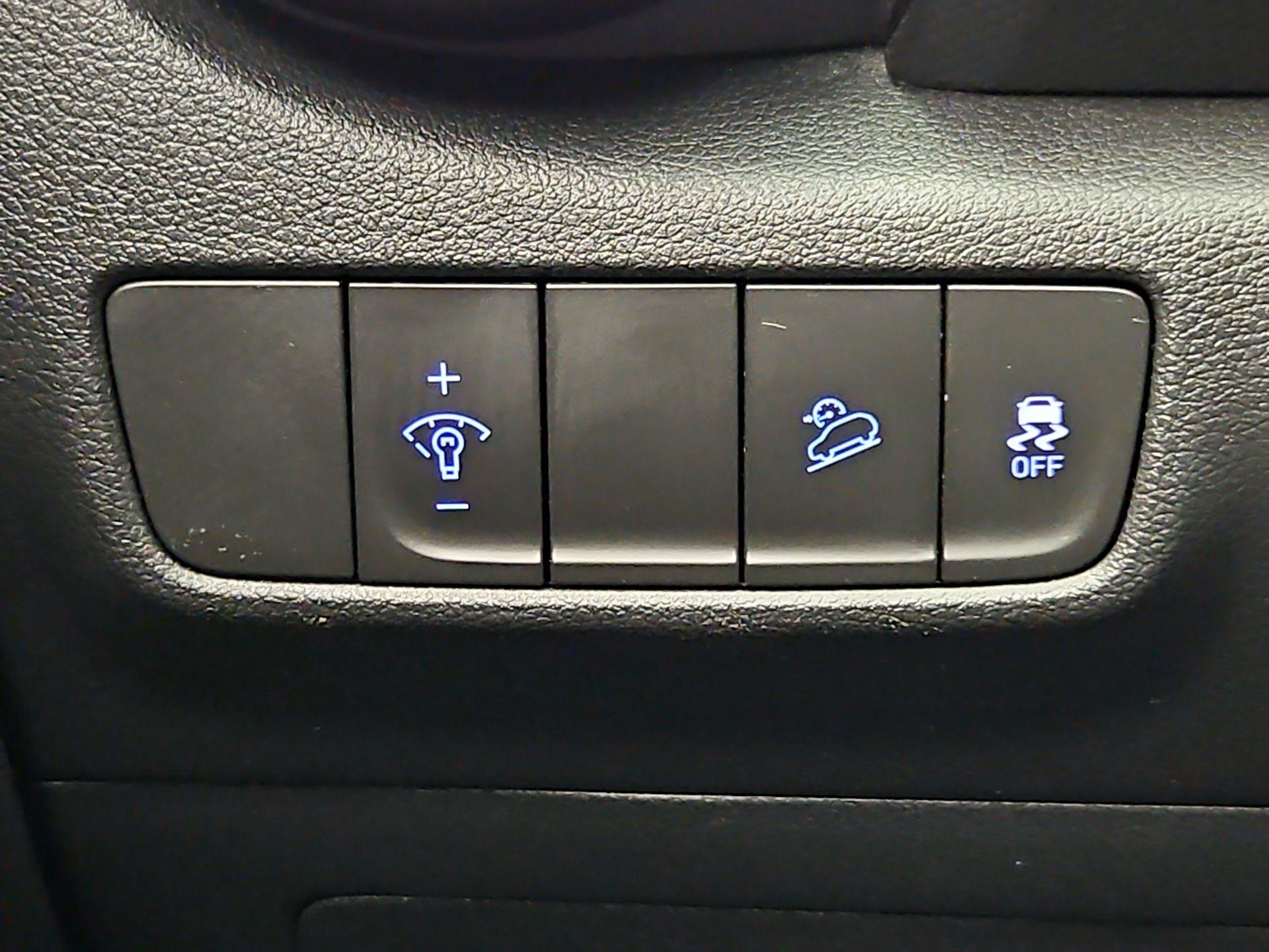 Thumbnail: 2022 Hyundai Kona - 13