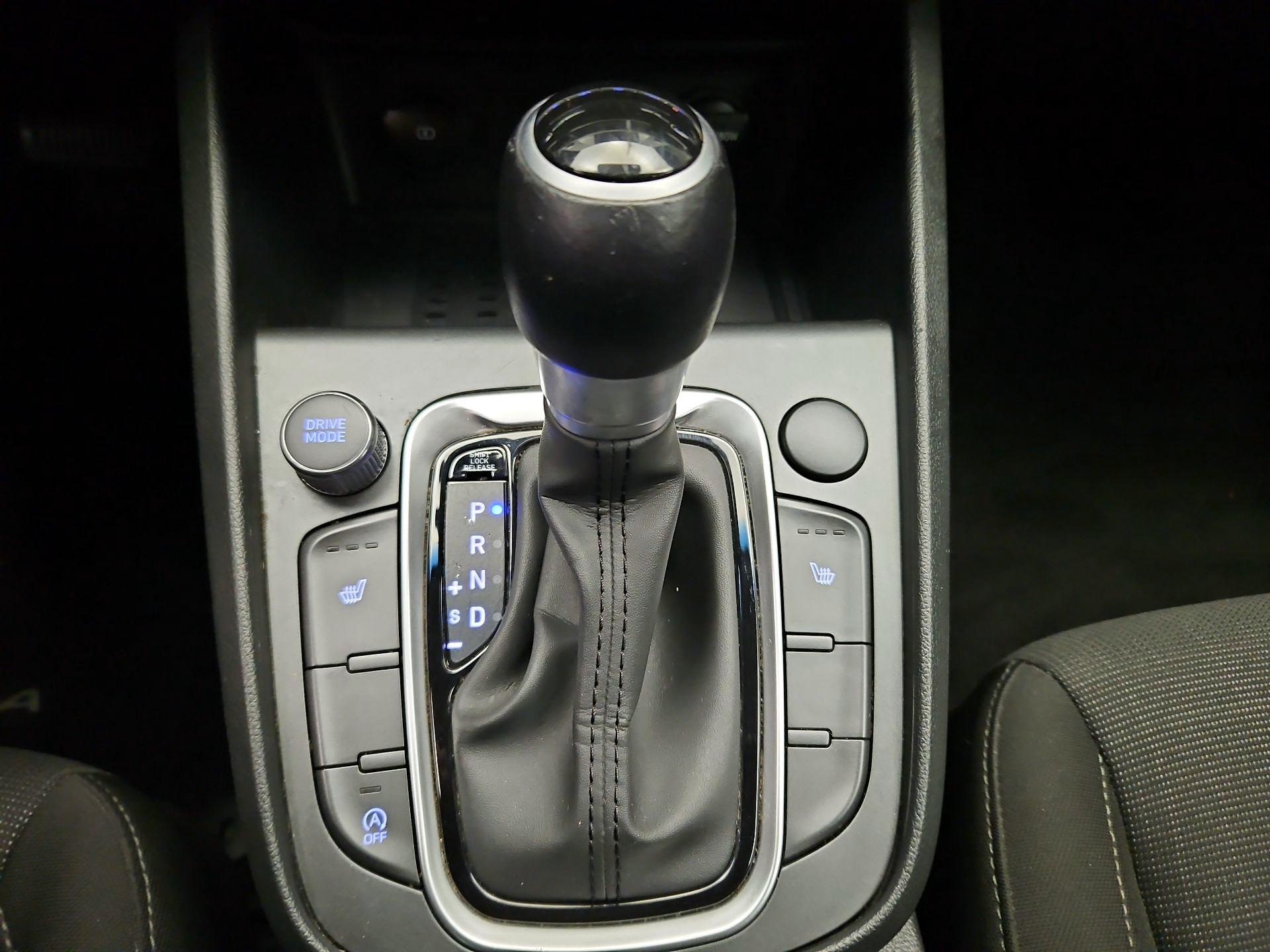 Thumbnail: 2022 Hyundai Kona - 17