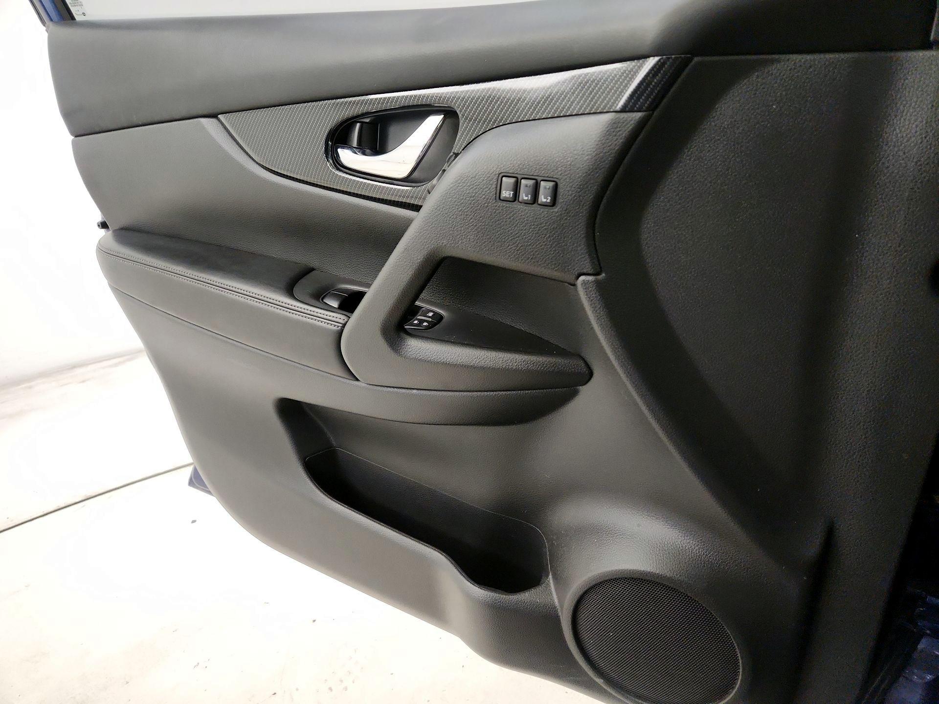 Thumbnail: 2019 Nissan Rogue - 12