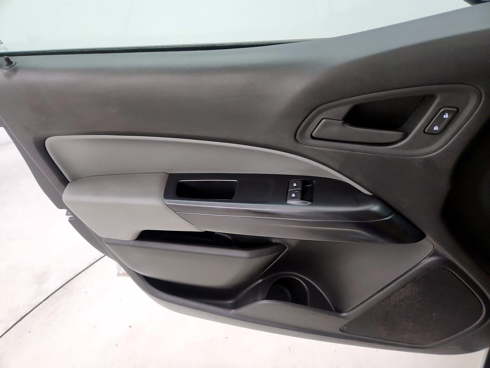 Thumbnail: 2022 Chevrolet Colorado - 12