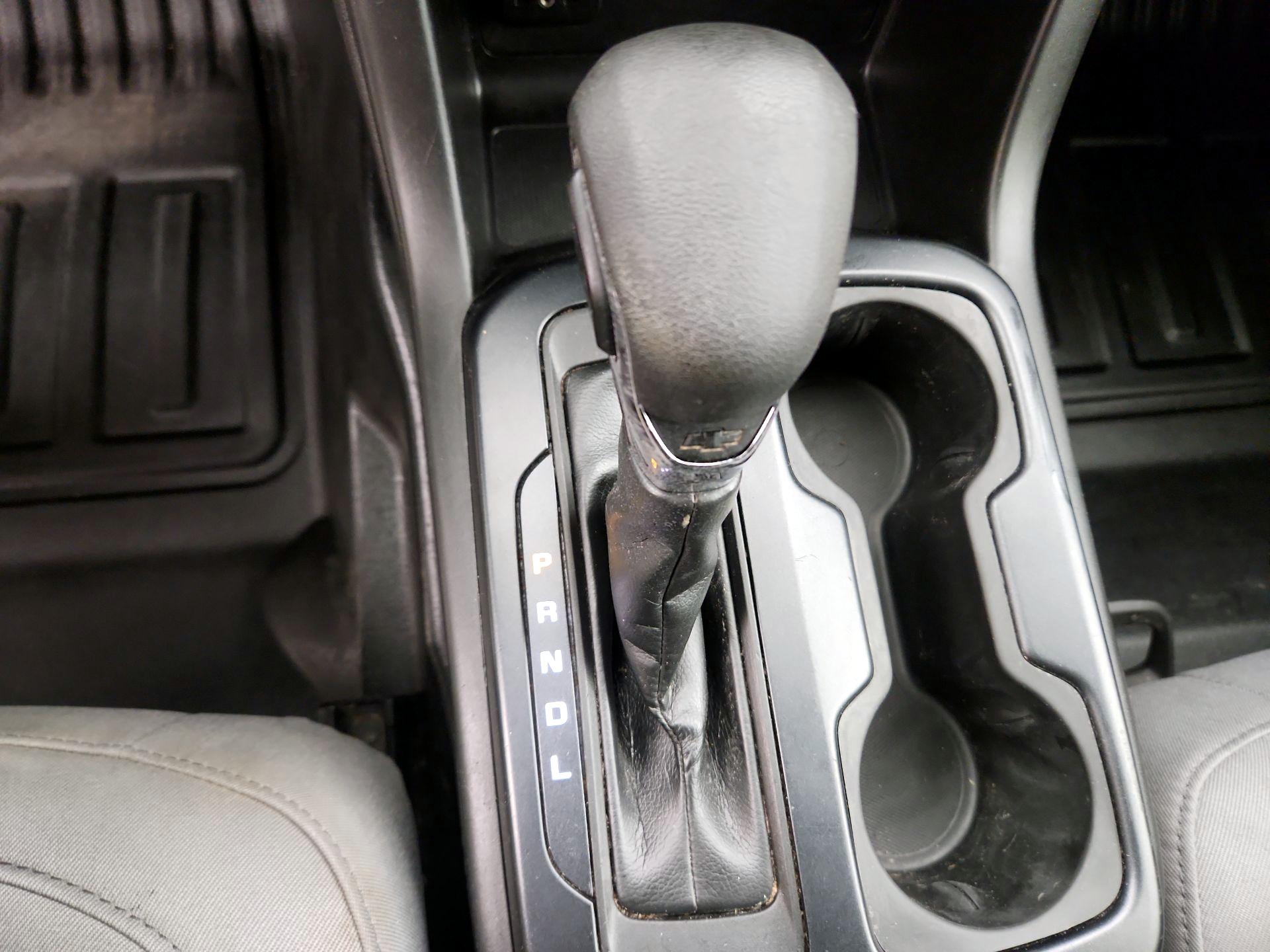 Thumbnail: 2022 Chevrolet Colorado - 17