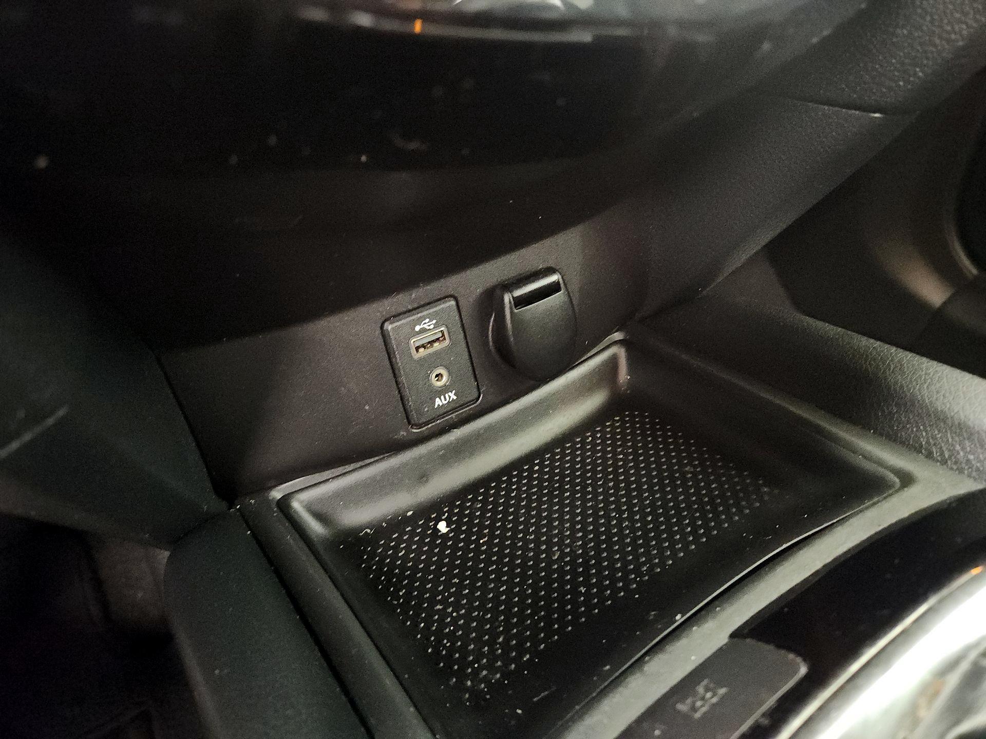 Thumbnail: 2017 Nissan Rogue - 18