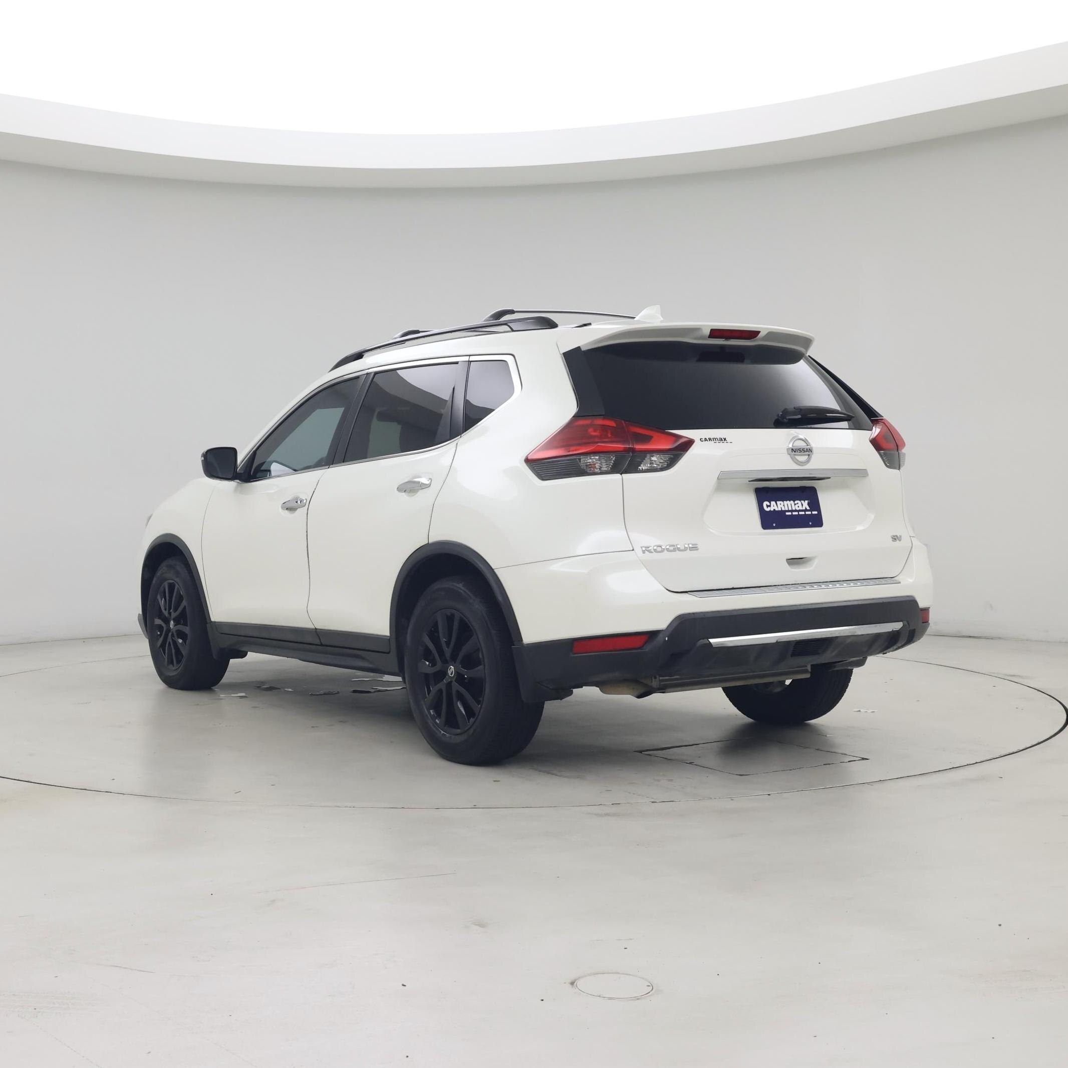 Thumbnail: 2017 Nissan Rogue - 2