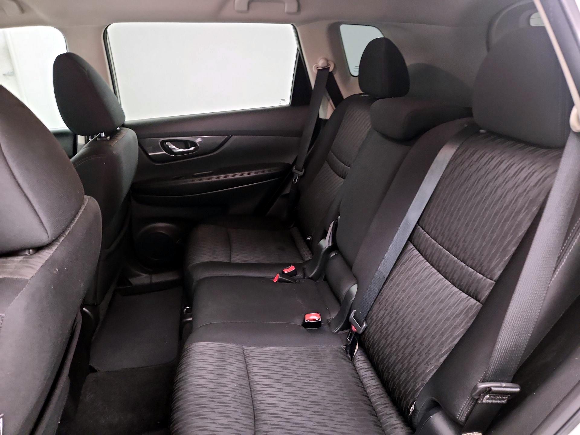 Thumbnail: 2017 Nissan Rogue - 19