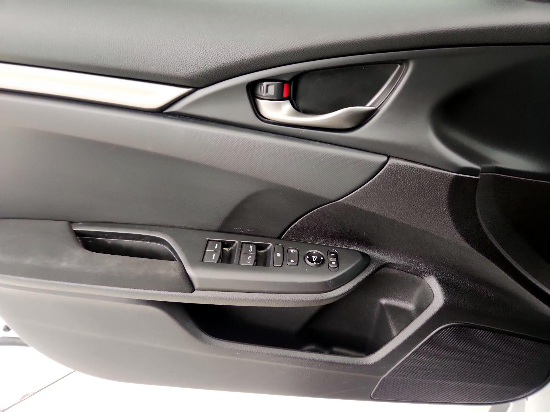 Thumbnail: 2018 Honda Civic - 12