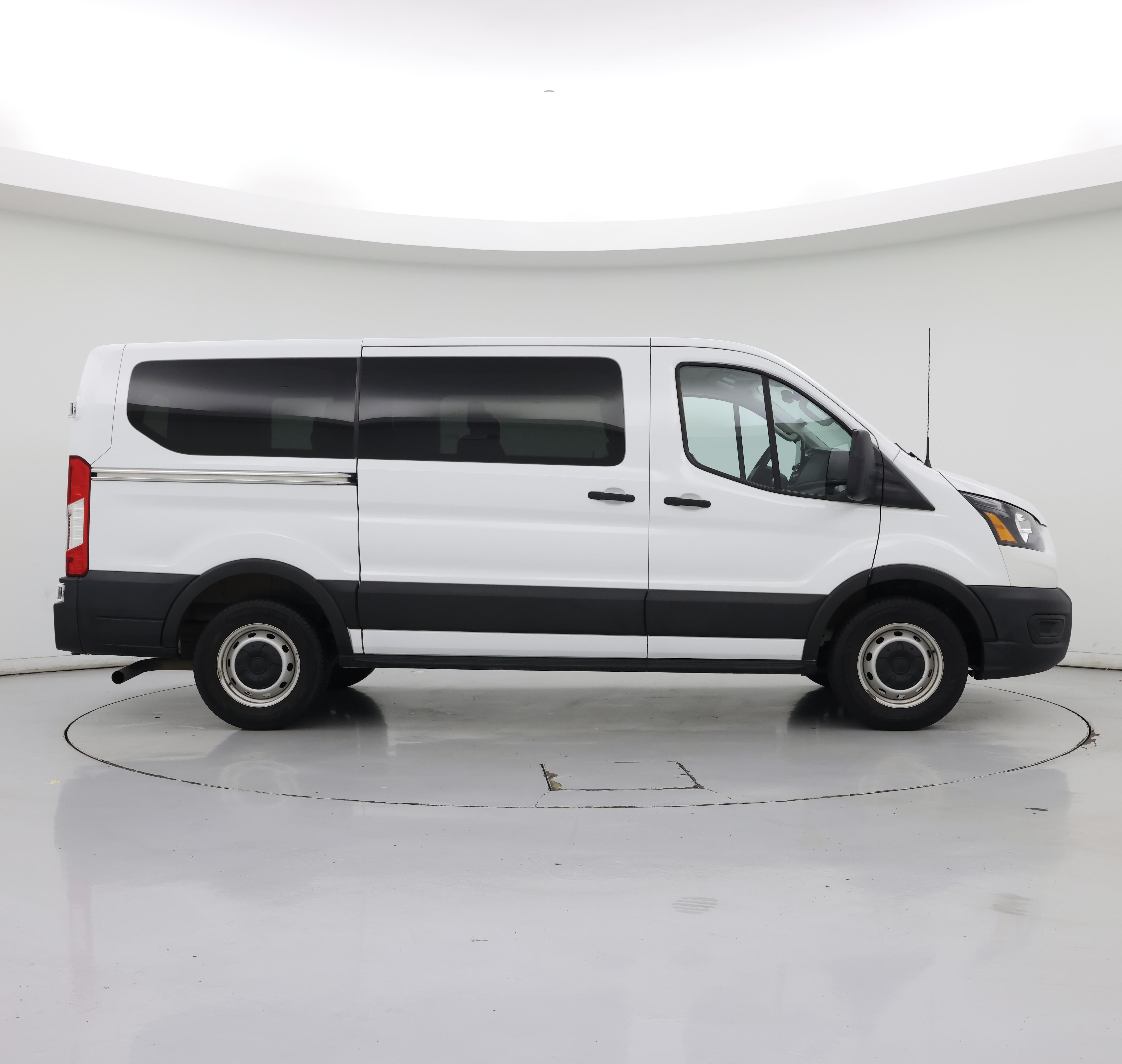 Thumbnail: 2020 Ford Transit Series - 7