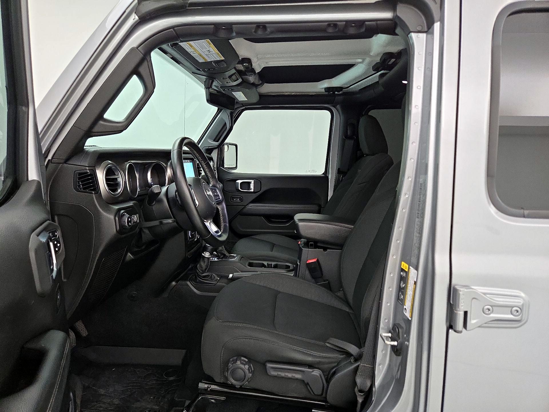 Thumbnail: 2020 Jeep Gladiator - 11