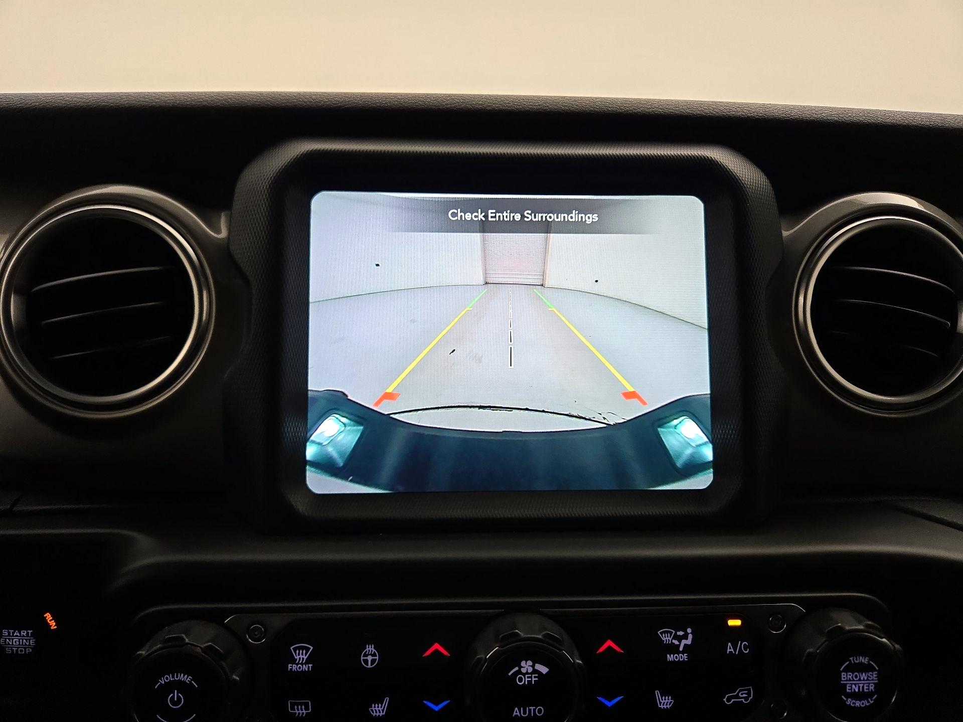 Thumbnail: 2020 Jeep Gladiator - 15