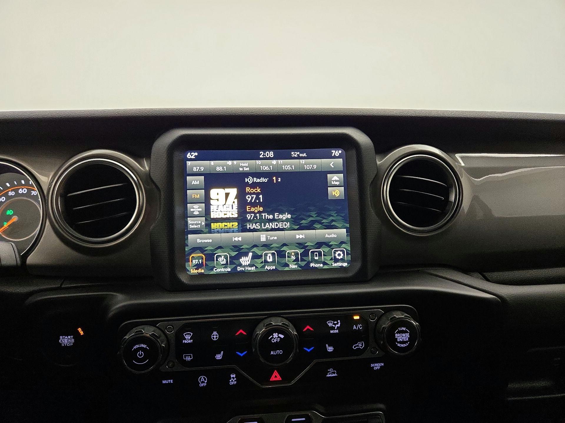 Thumbnail: 2020 Jeep Gladiator - 16