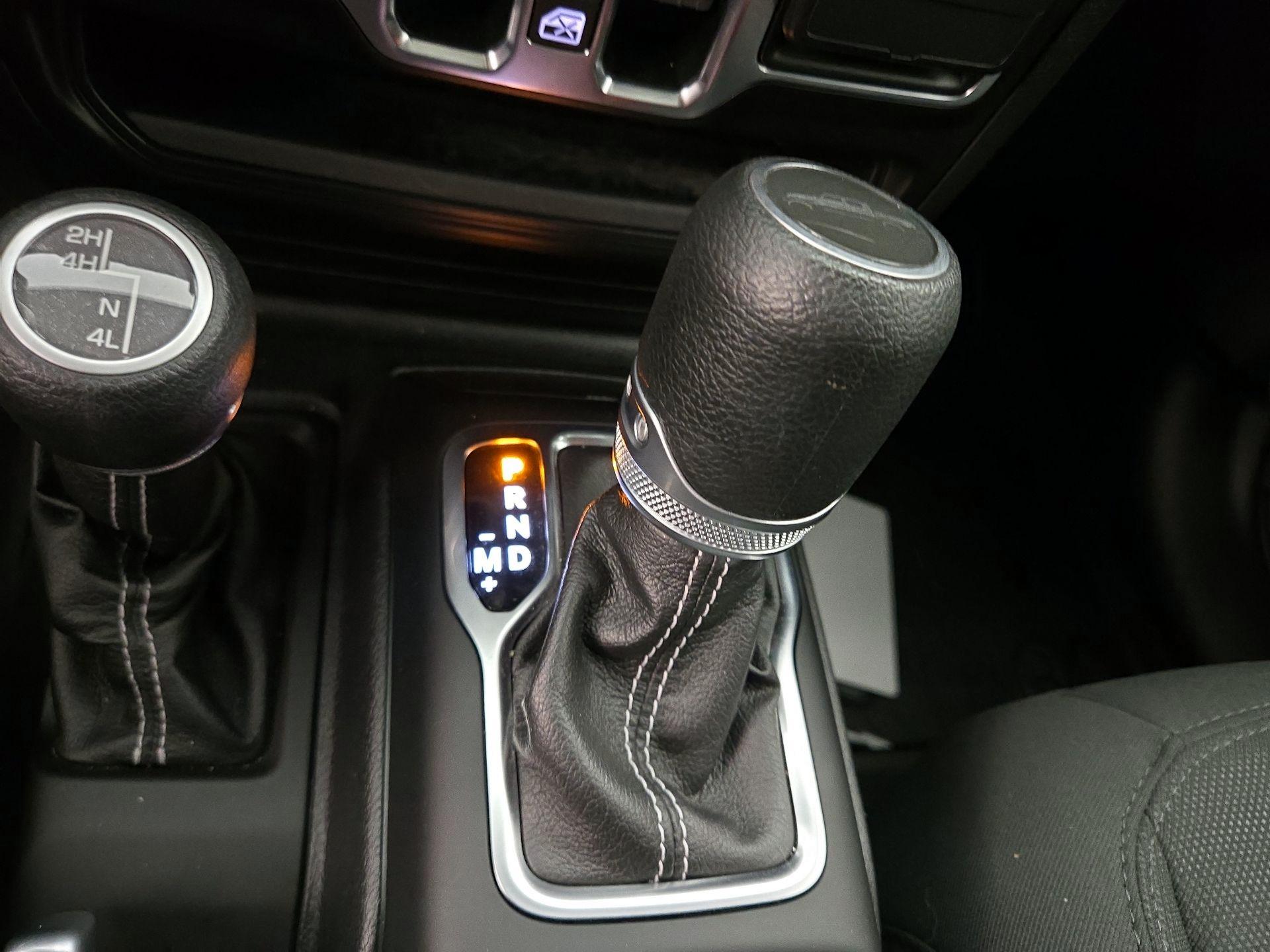 Thumbnail: 2020 Jeep Gladiator - 18