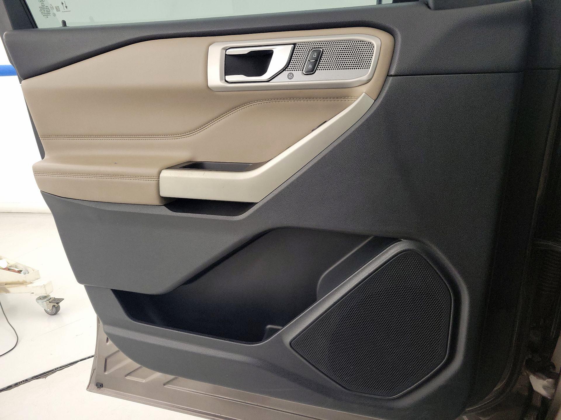 Thumbnail: 2021 Ford Explorer - 12