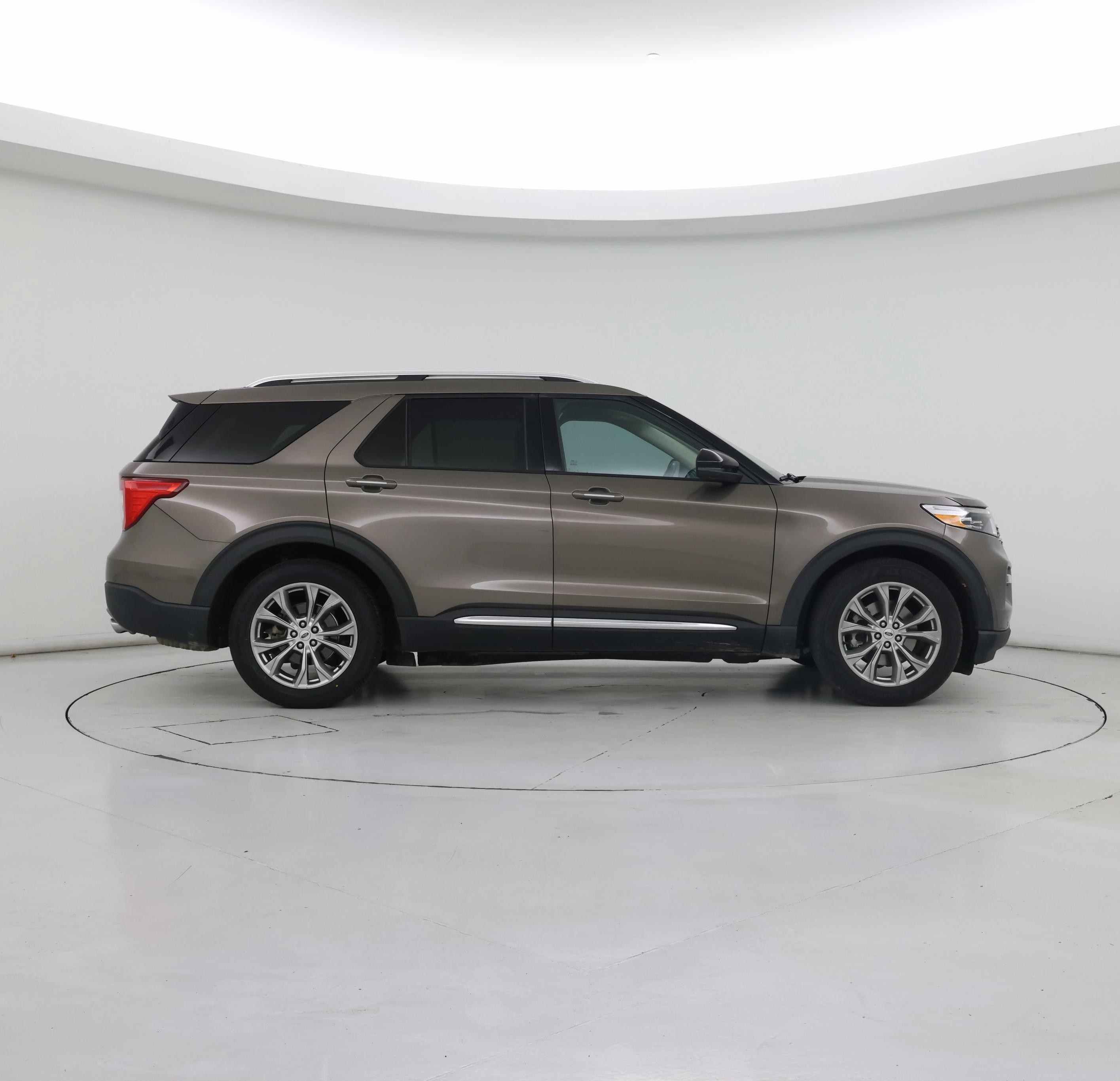 Thumbnail: 2021 Ford Explorer - 7