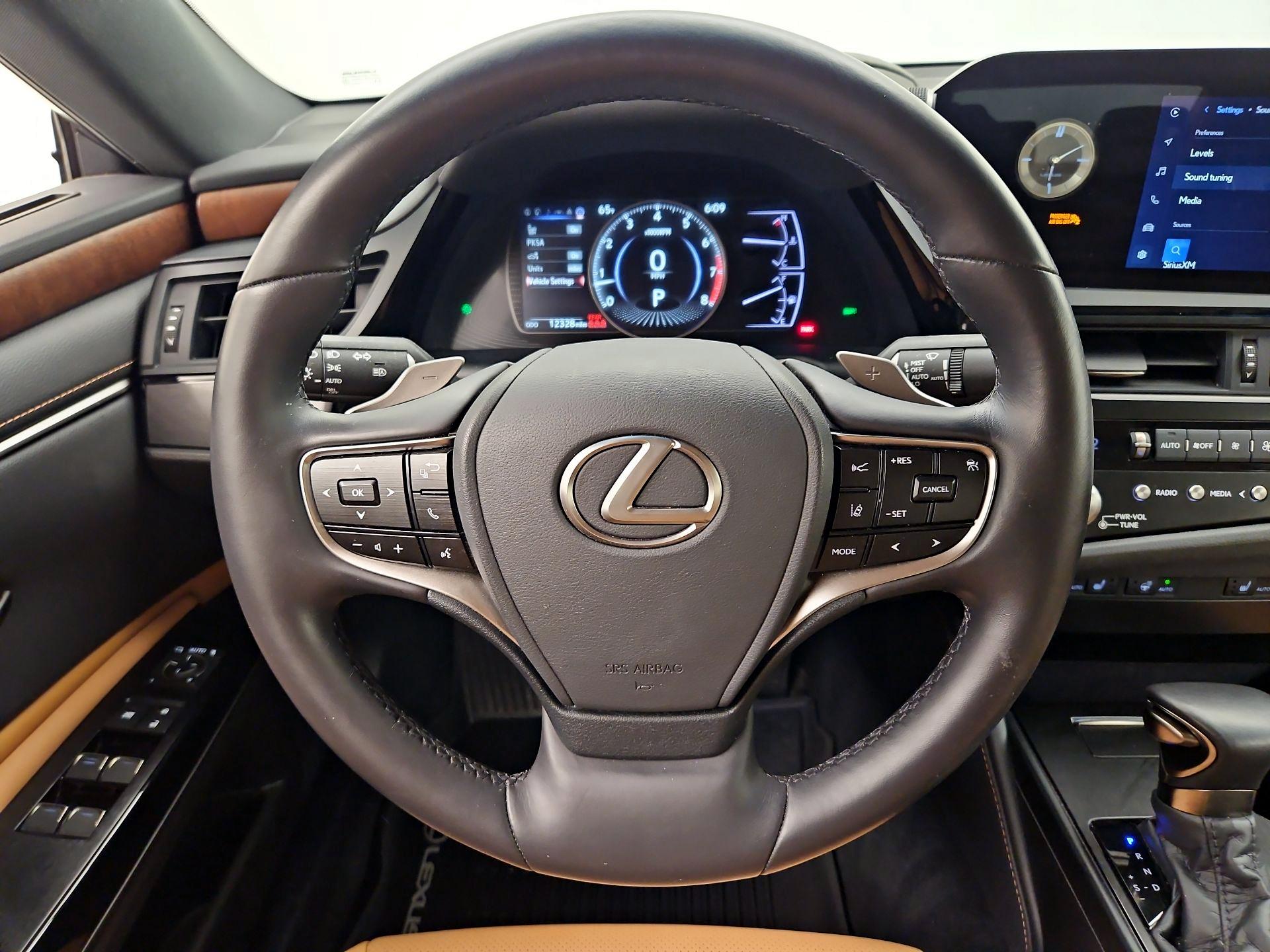 Thumbnail: 2025 Lexus ES - 10