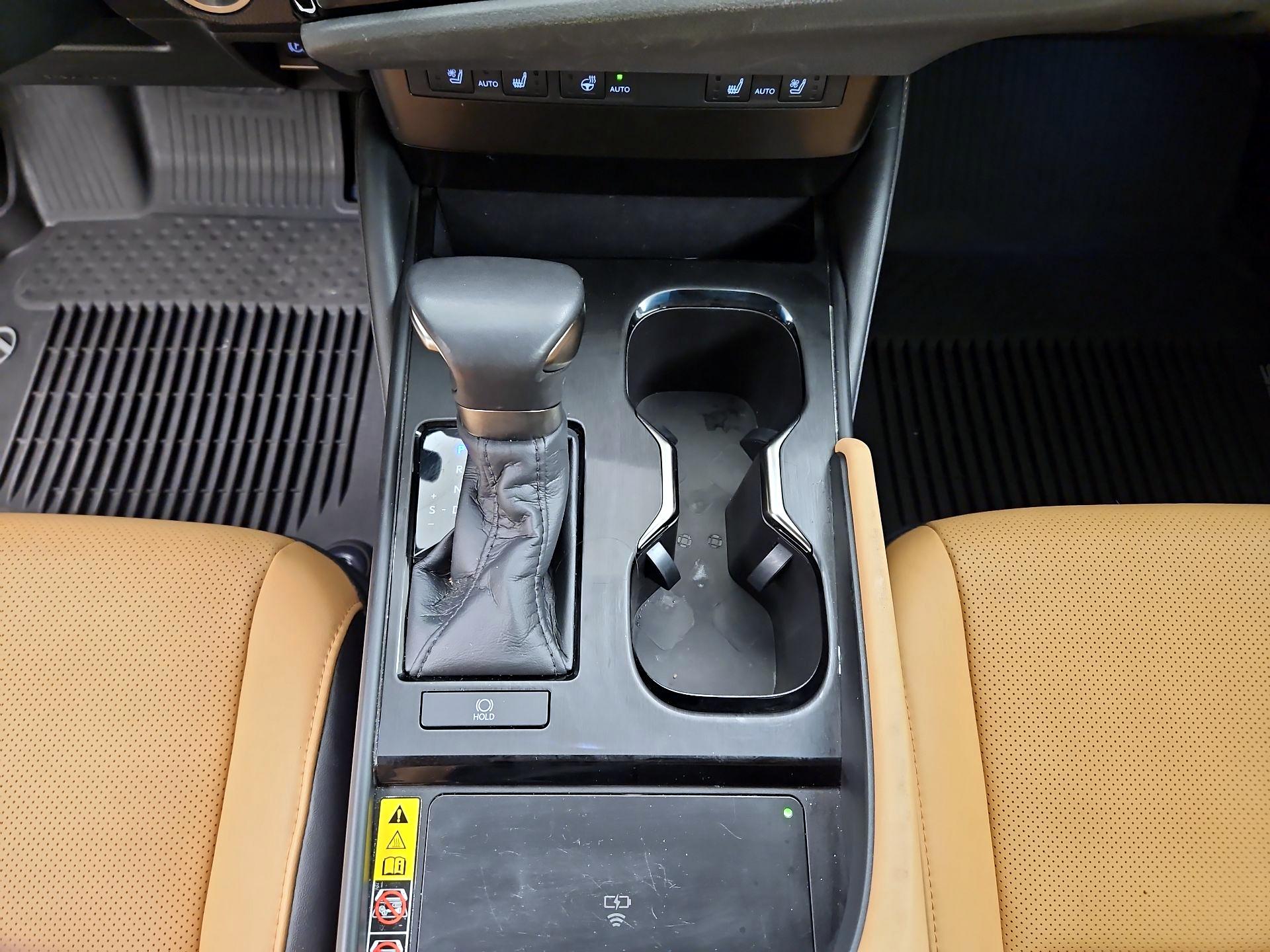 Thumbnail: 2025 Lexus ES - 17